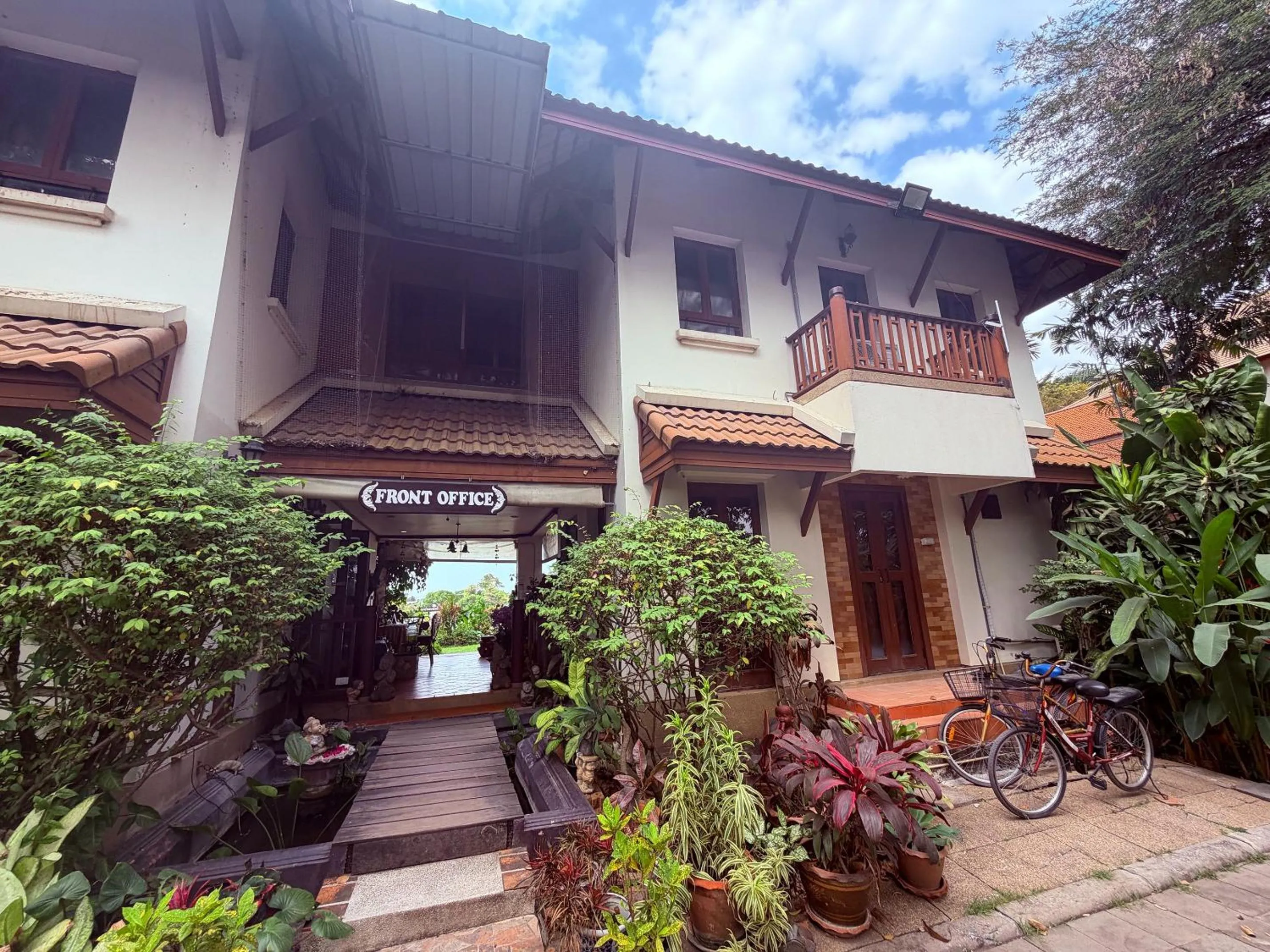 Property building in Ayutthaya Garden River Home