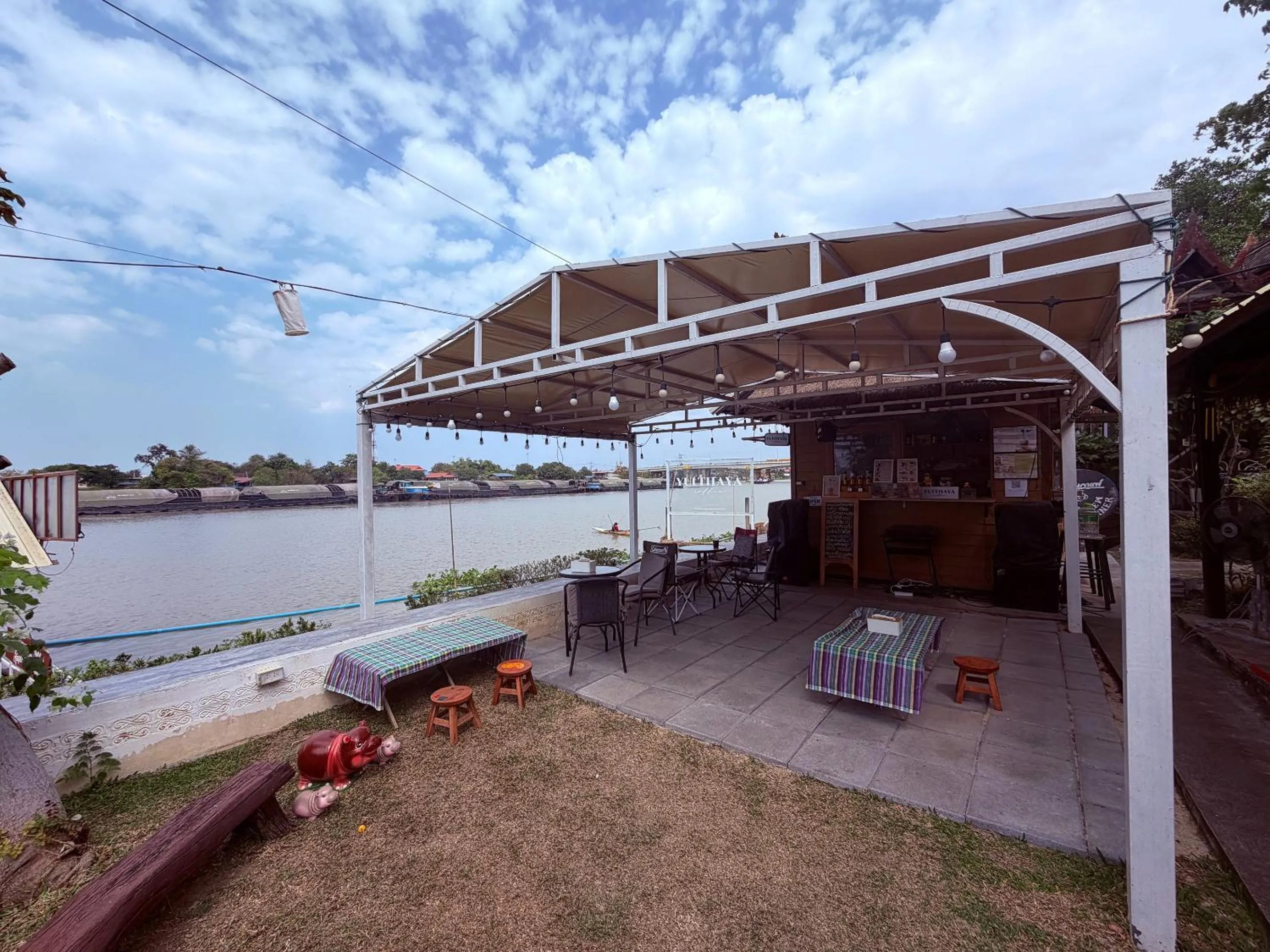 Restaurant/places to eat in Ayutthaya Garden River Home