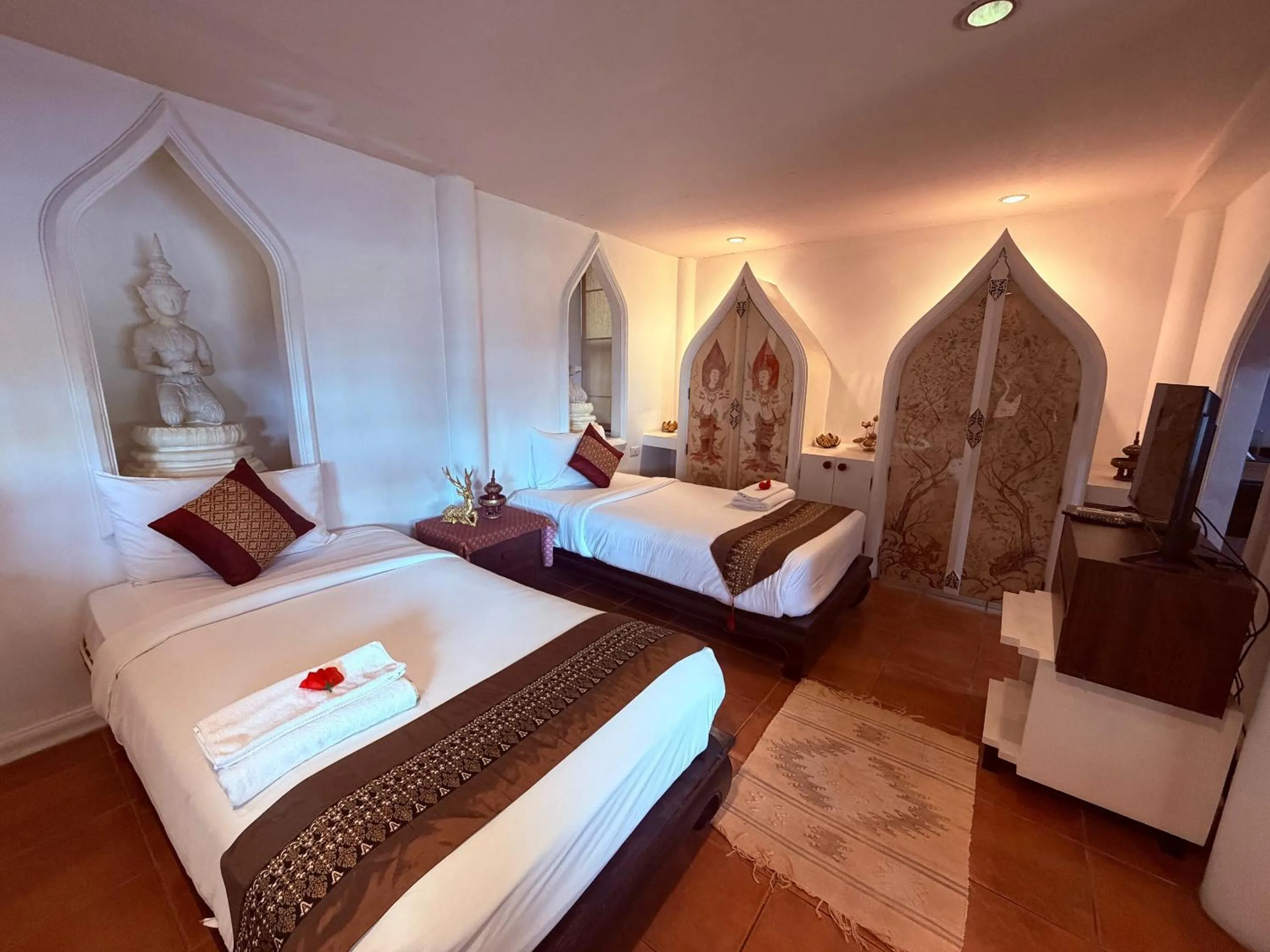 Bed in Ayutthaya Garden River Home