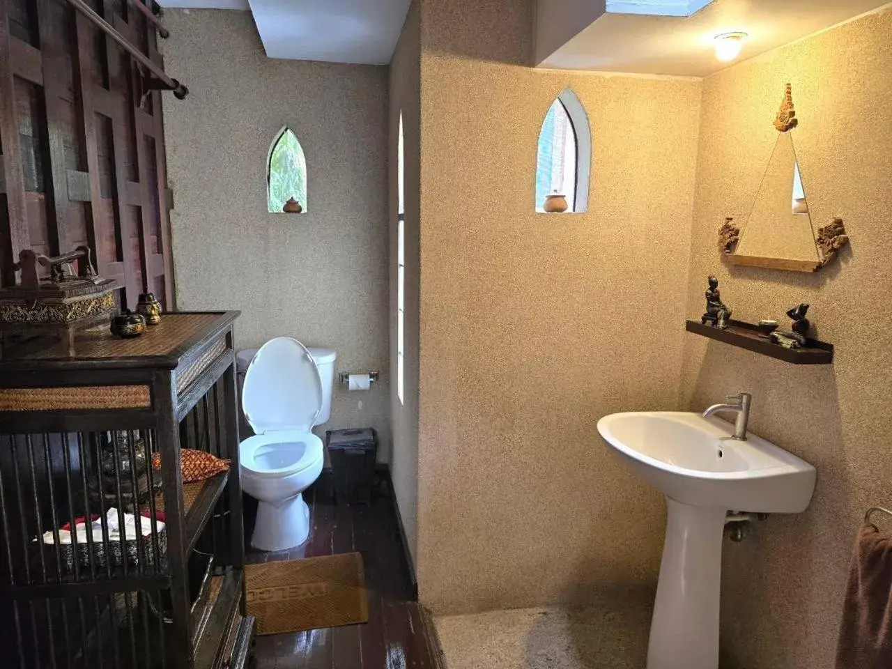 Deluxe Twin Room in Ayutthaya Garden River Home Deluxe Twin Room in Ayutthaya Garden River Home