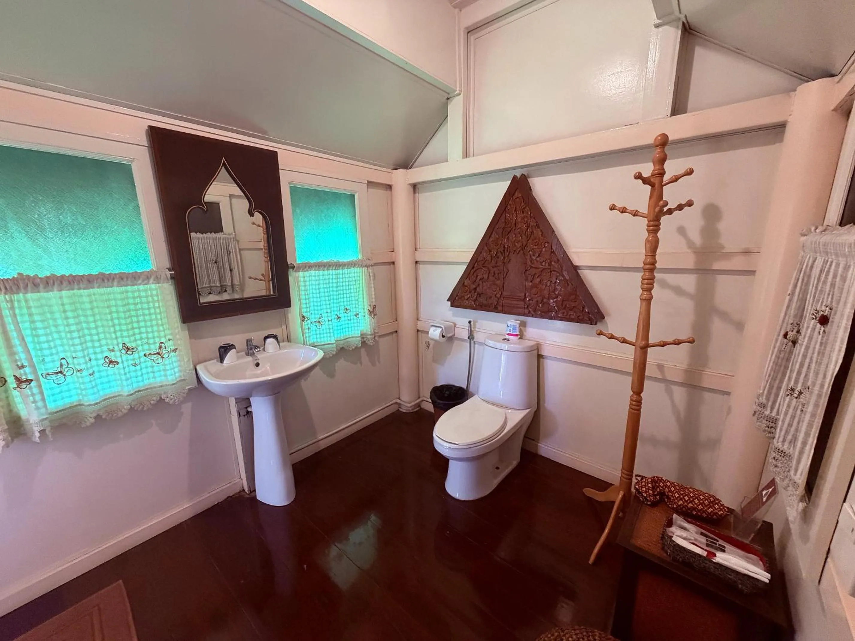 Bathroom in Ayutthaya Garden River Home