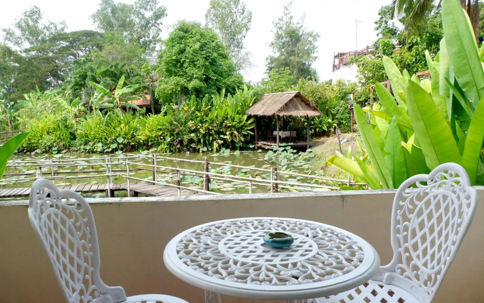 Garden view in Ayutthaya Garden River Home