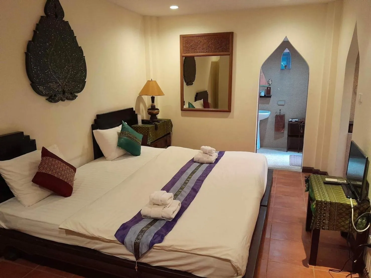 Bed in Ayutthaya Garden River Home