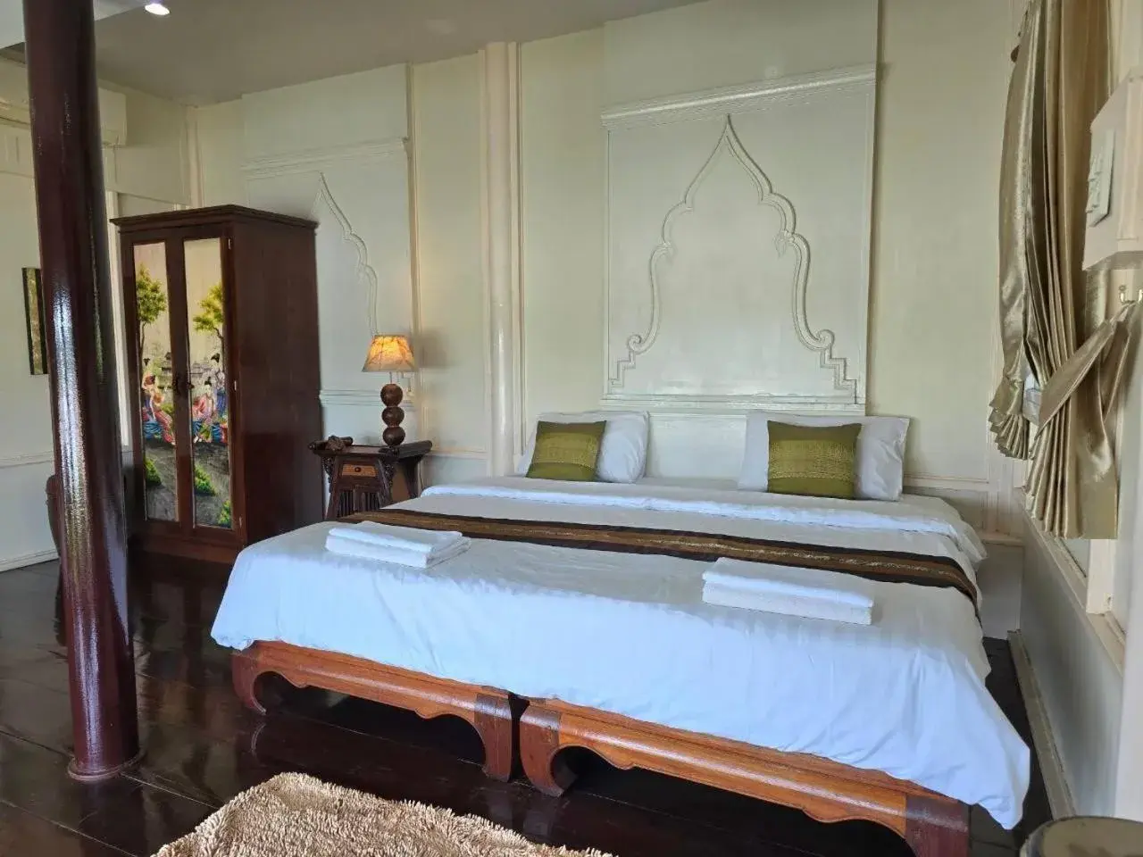 Bed in Ayutthaya Garden River Home Bed in Ayutthaya Garden River Home