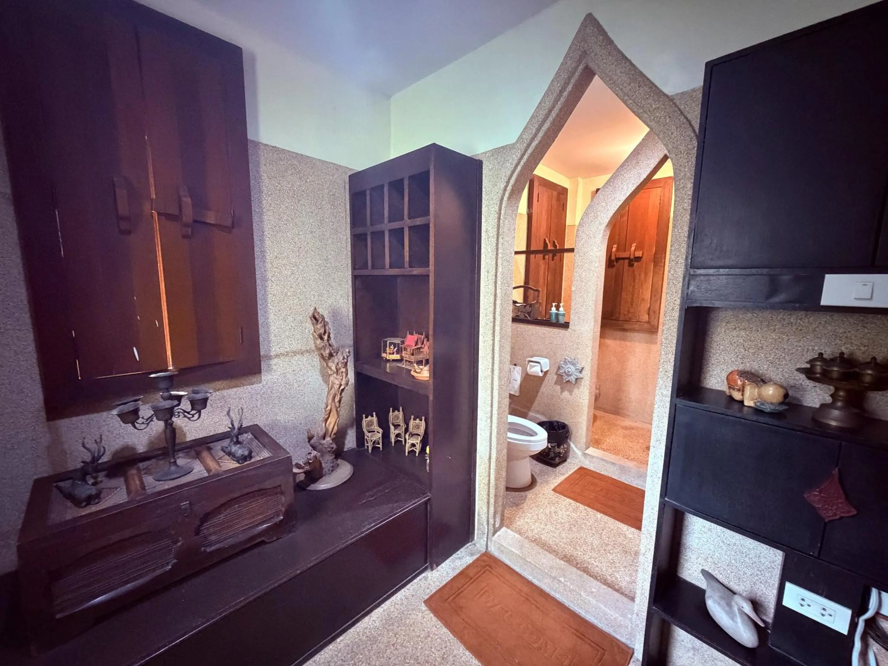 Bathroom in Ayutthaya Garden River Home