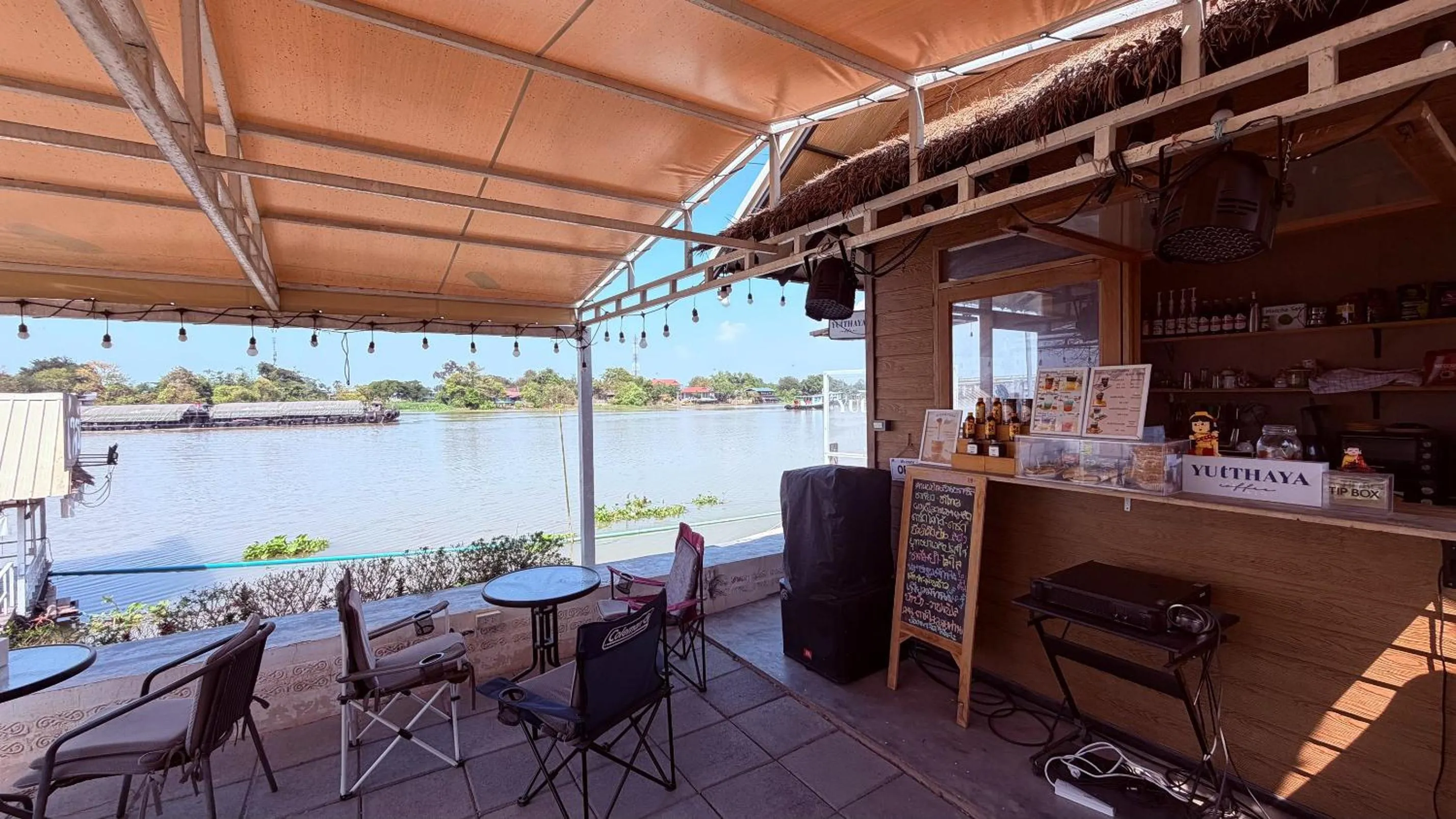 Restaurant/places to eat in Ayutthaya Garden River Home