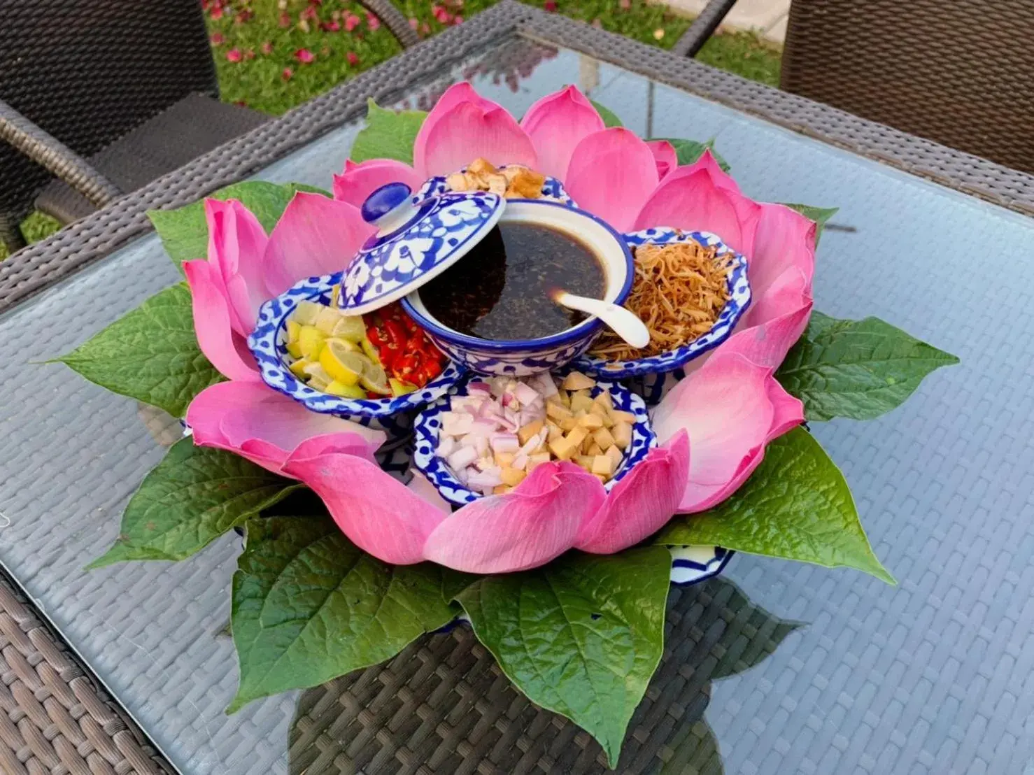 Food and drinks in Ayutthaya Garden River Home Food and drinks in Ayutthaya Garden River Home