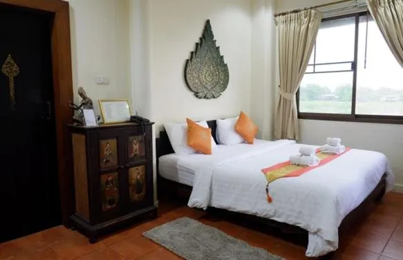 Bed in Ayutthaya Garden River Home