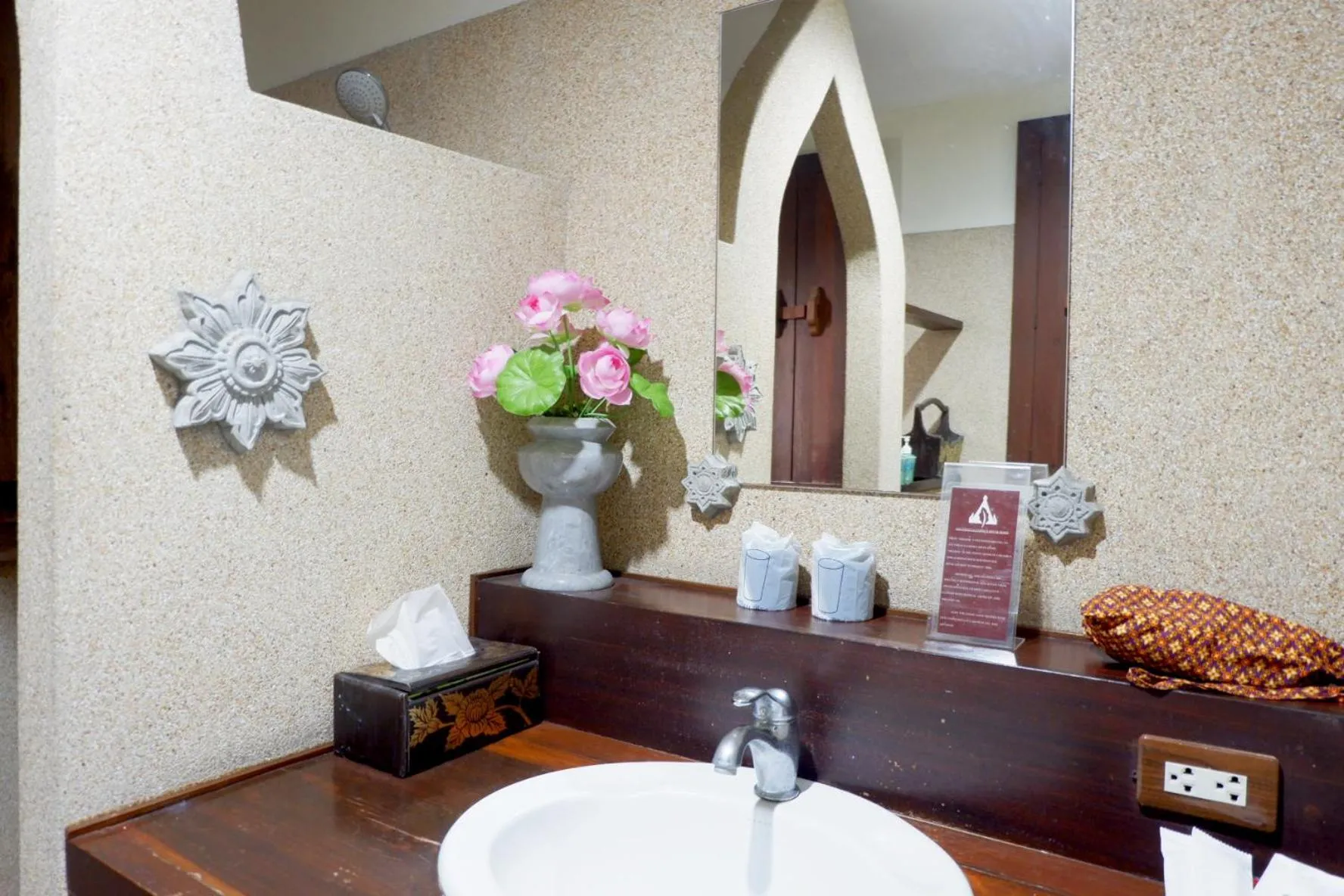 Ayutthaya Garden River Home