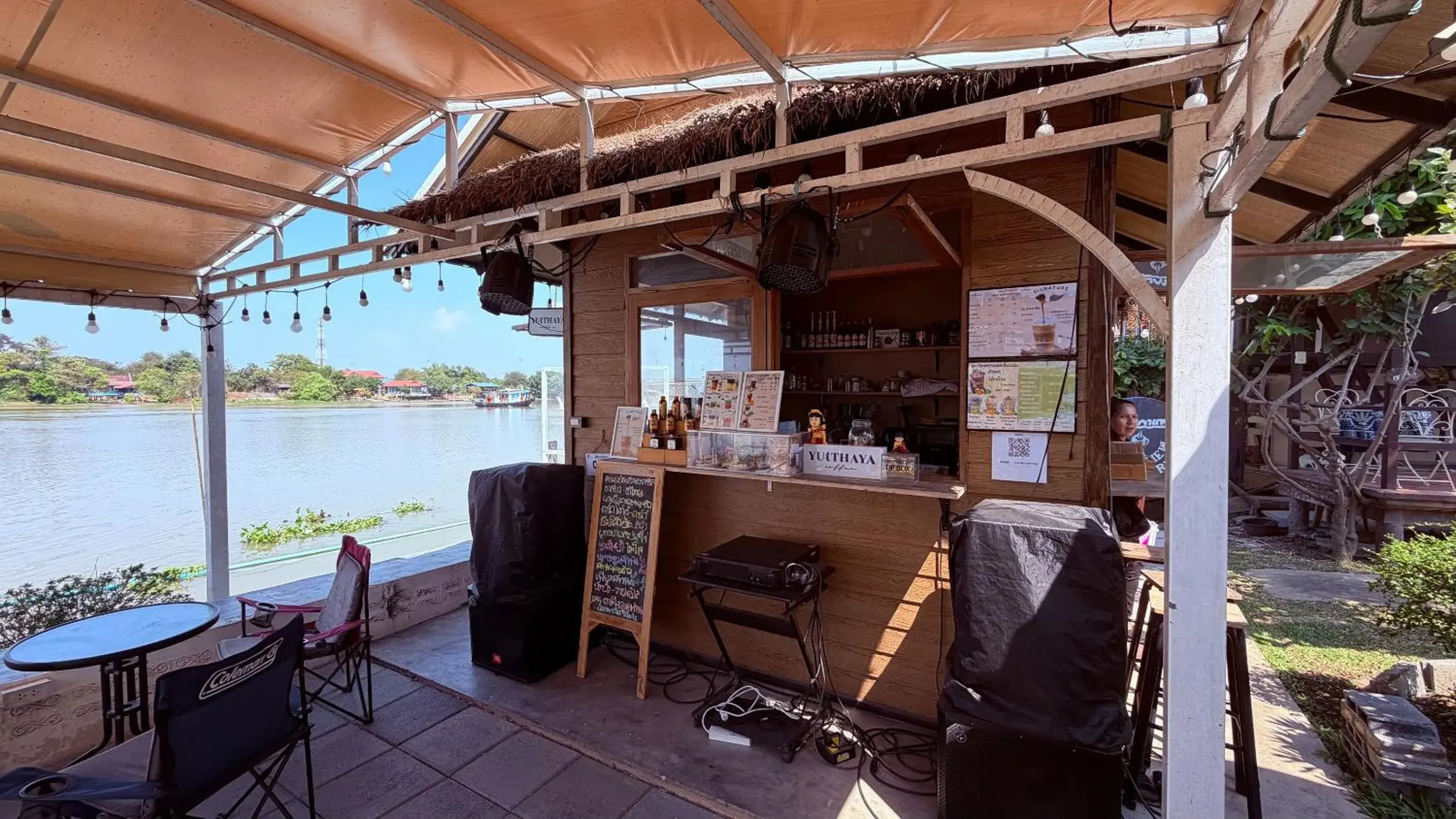 Restaurant/places to eat in Ayutthaya Garden River Home Restaurant/places to eat in Ayutthaya Garden River Home