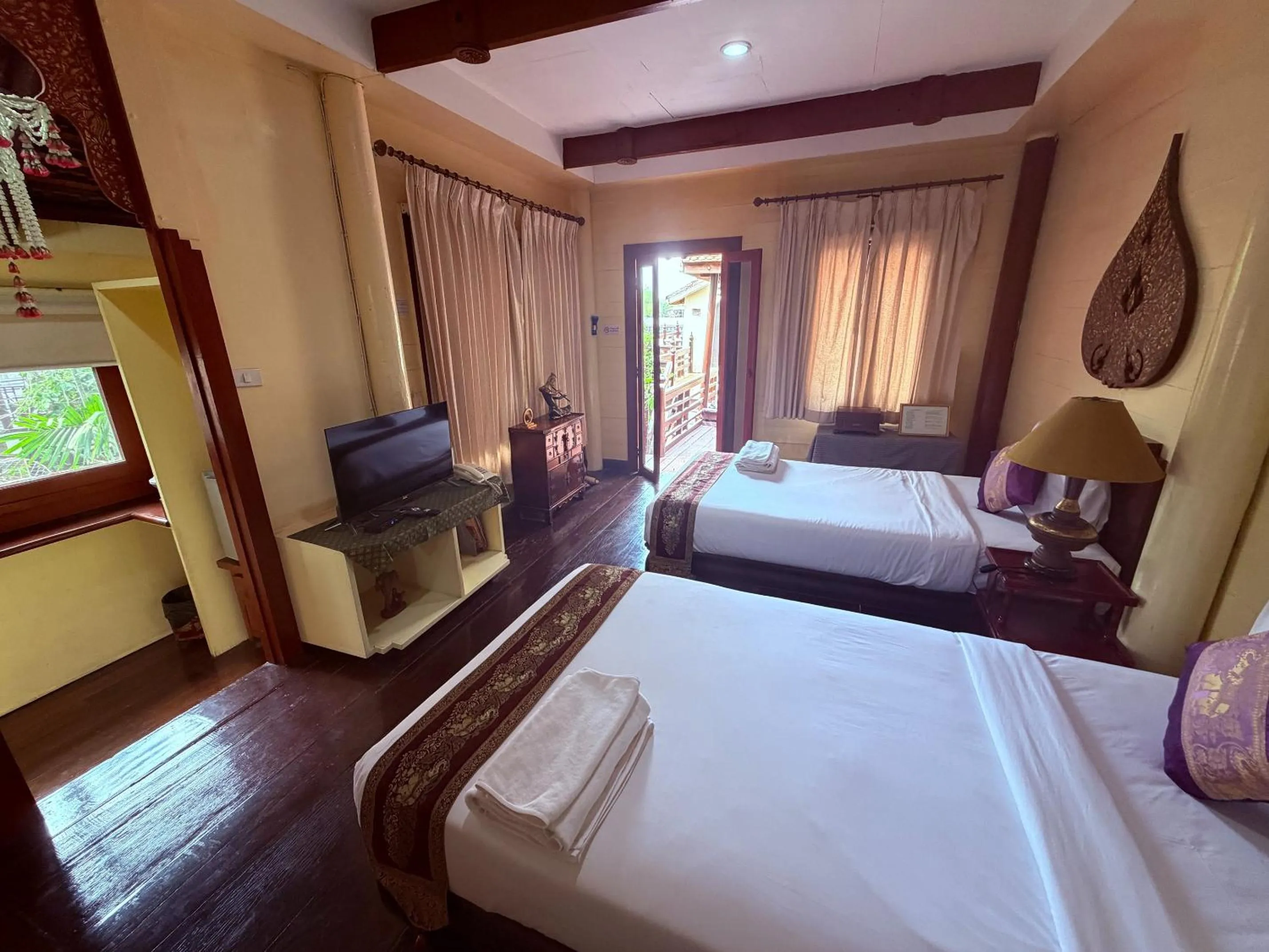 Bed in Ayutthaya Garden River Home