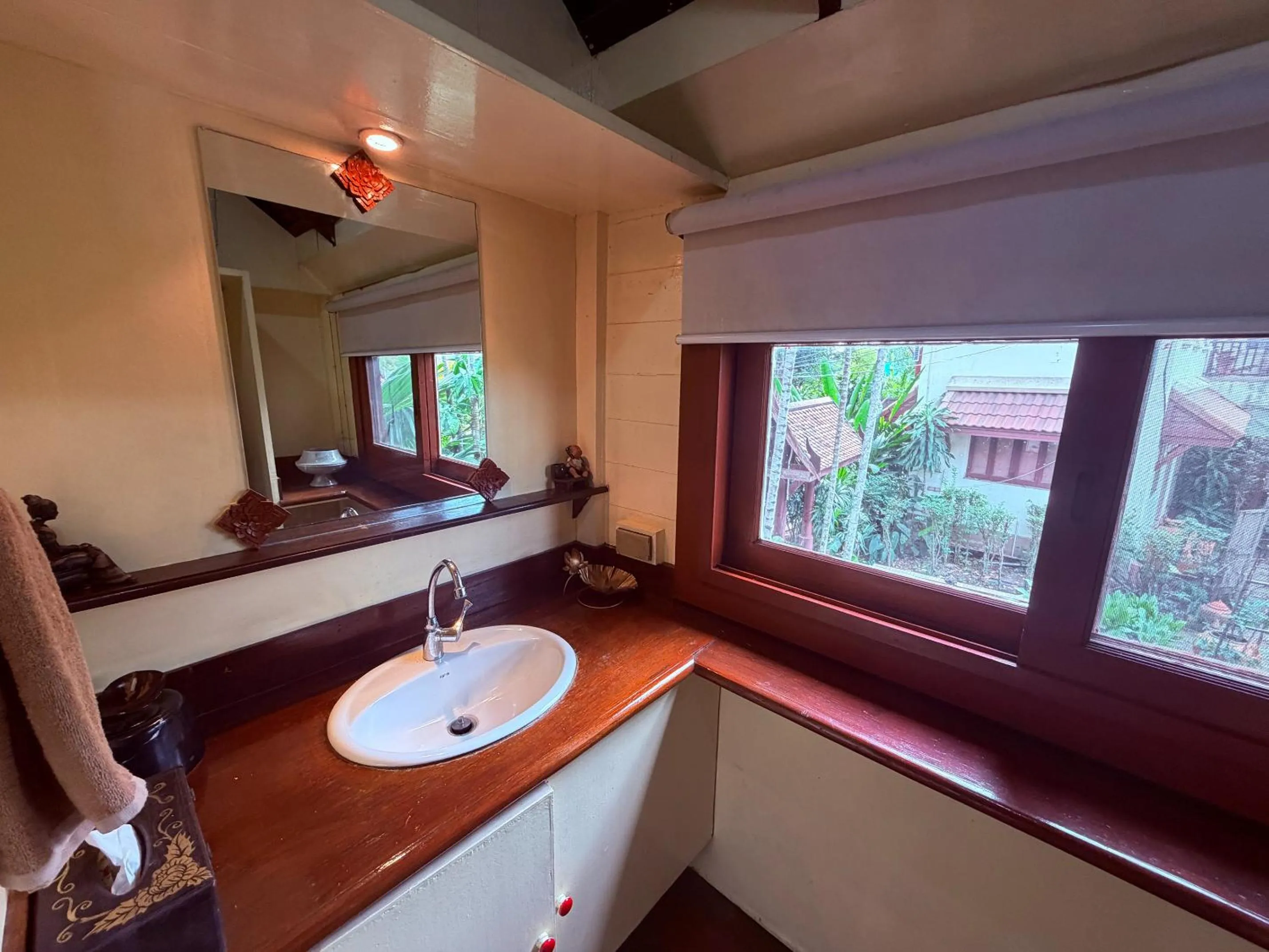 Bathroom in Ayutthaya Garden River Home
