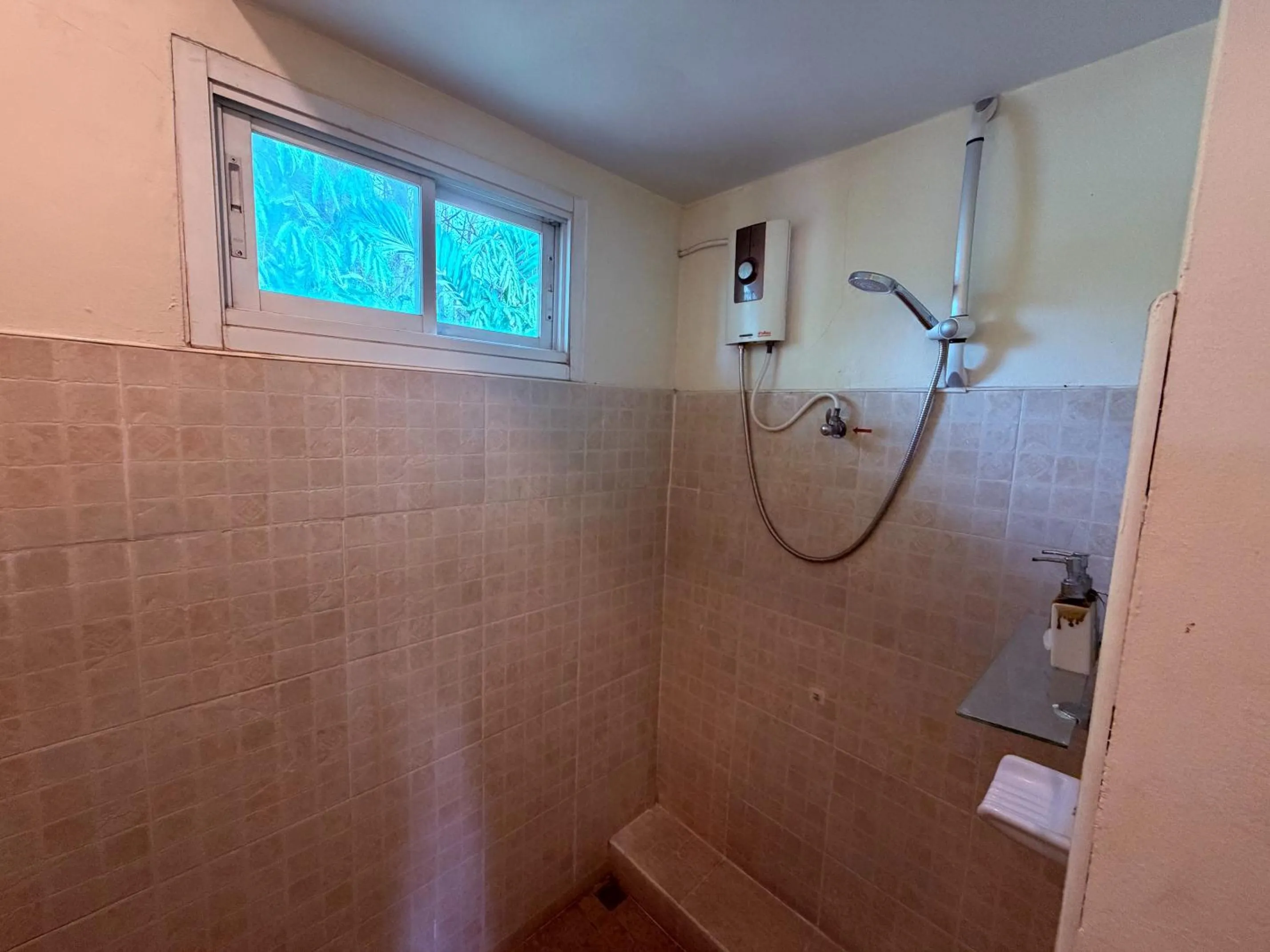 Bathroom in Ayutthaya Garden River Home