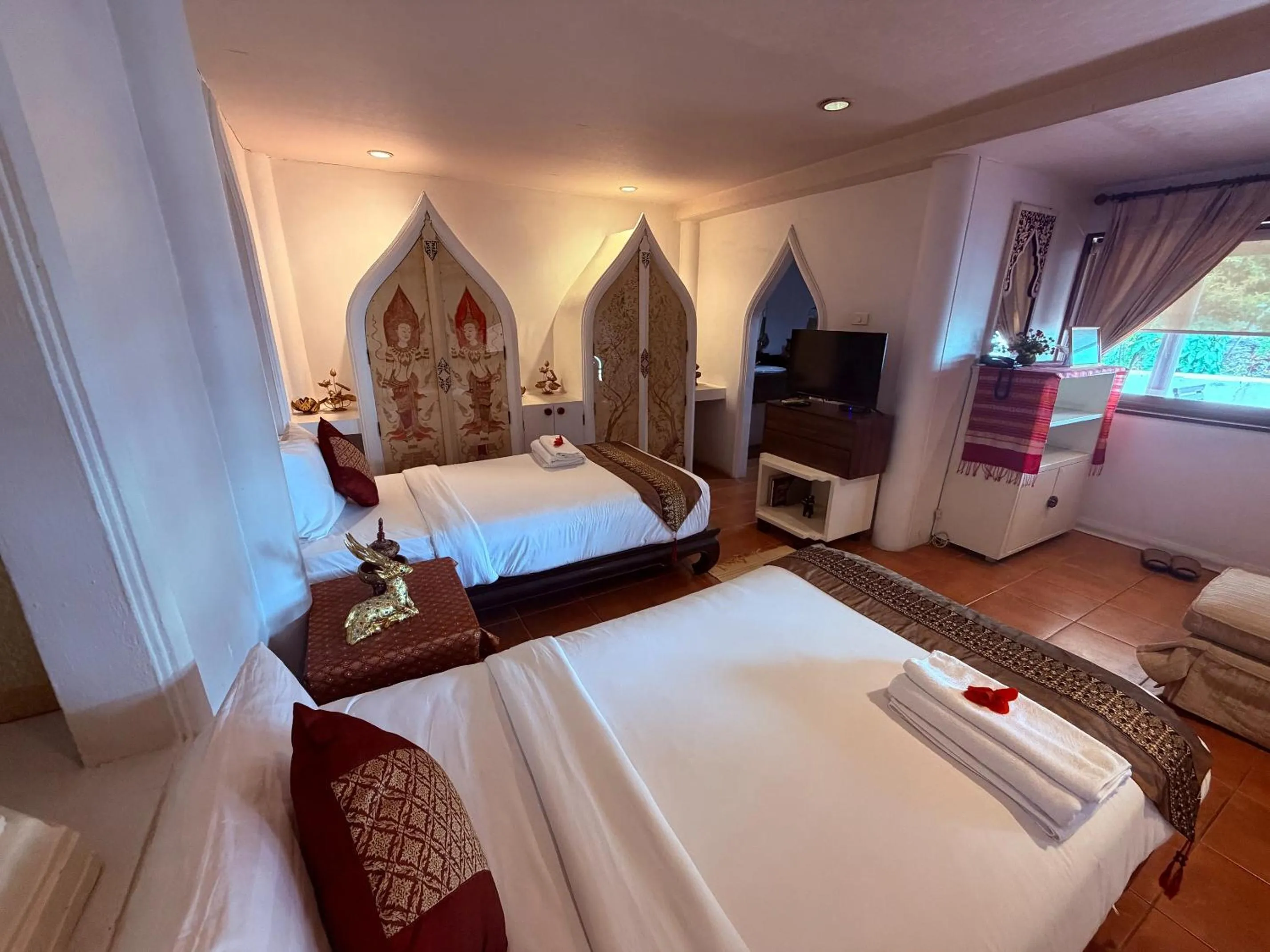 Bed in Ayutthaya Garden River Home