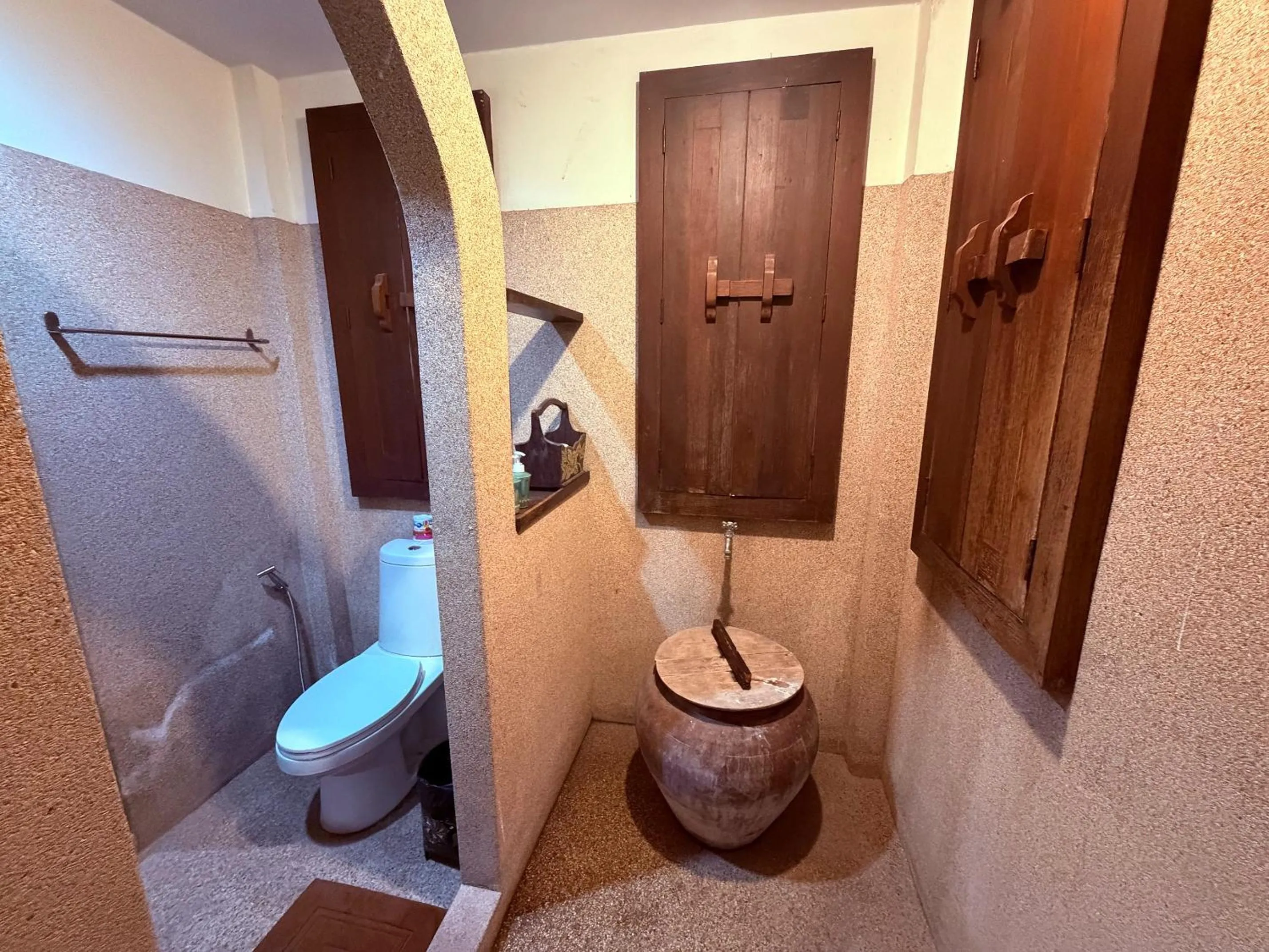 Bathroom in Ayutthaya Garden River Home