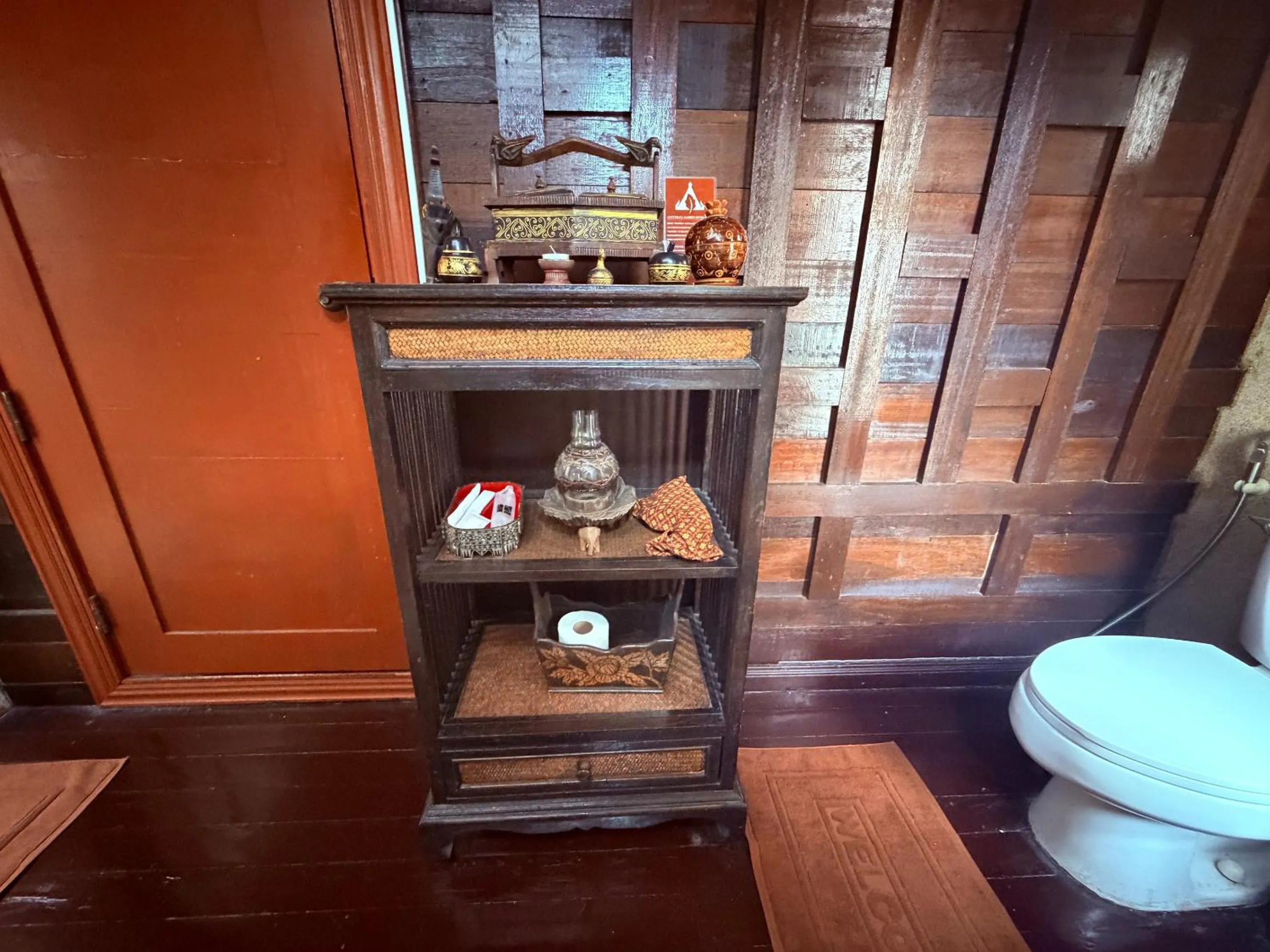 Bathroom in Ayutthaya Garden River Home