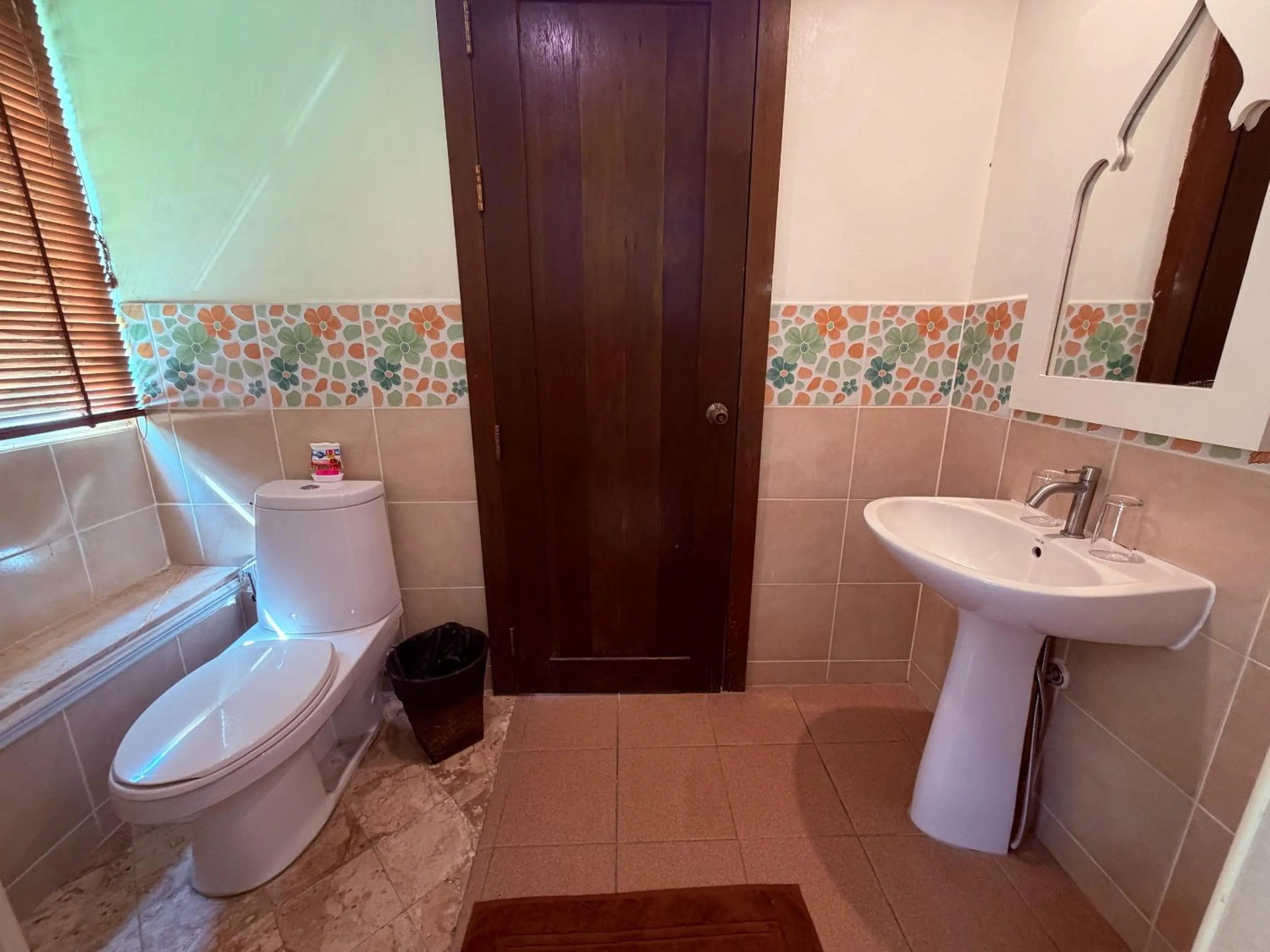 Bathroom in Ayutthaya Garden River Home