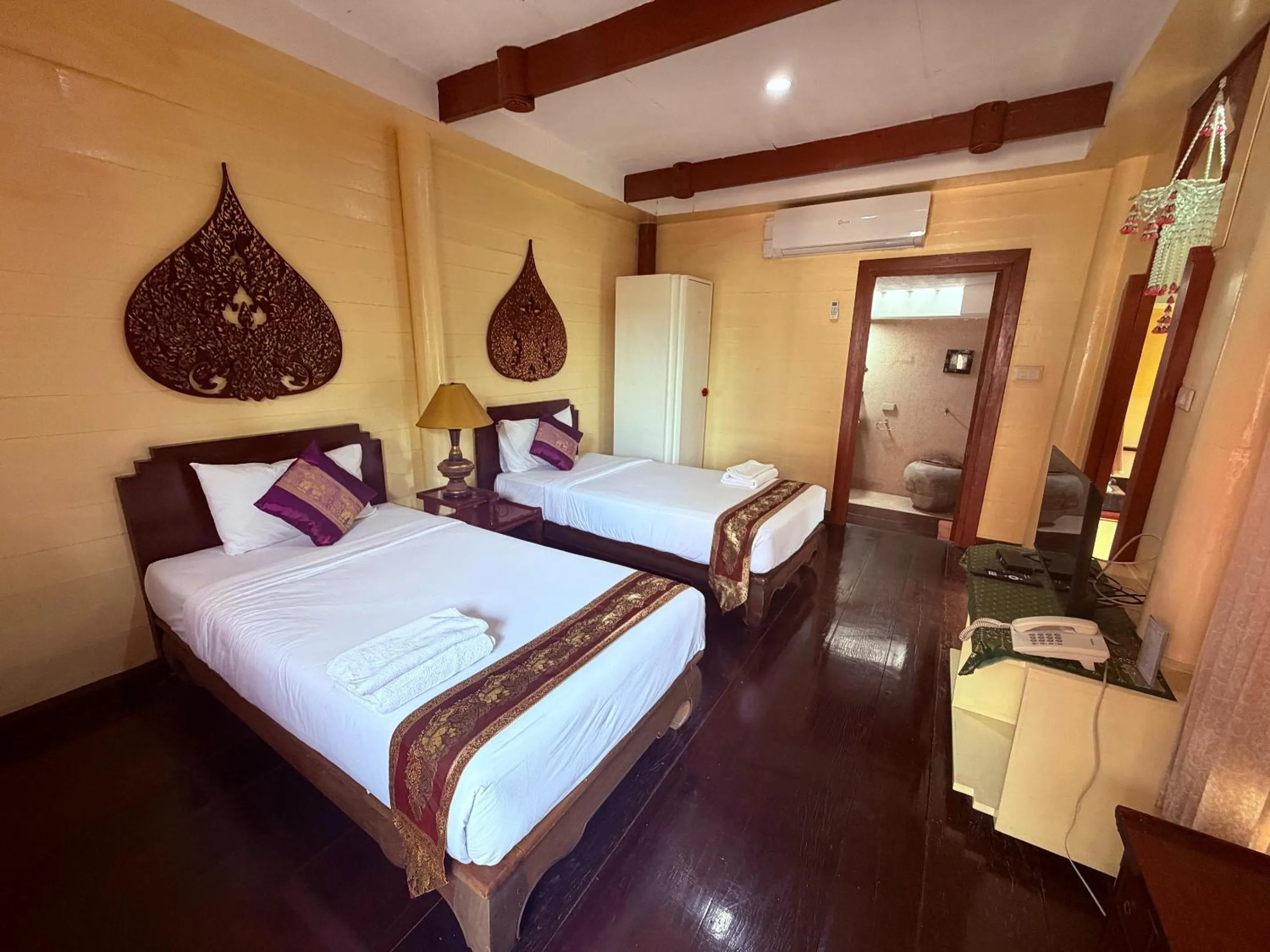 Bed in Ayutthaya Garden River Home