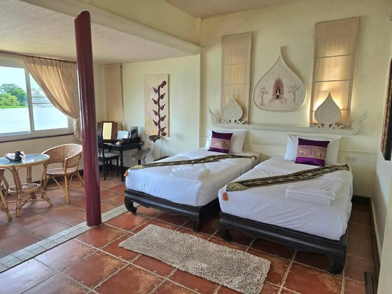 Bed in Ayutthaya Garden River Home