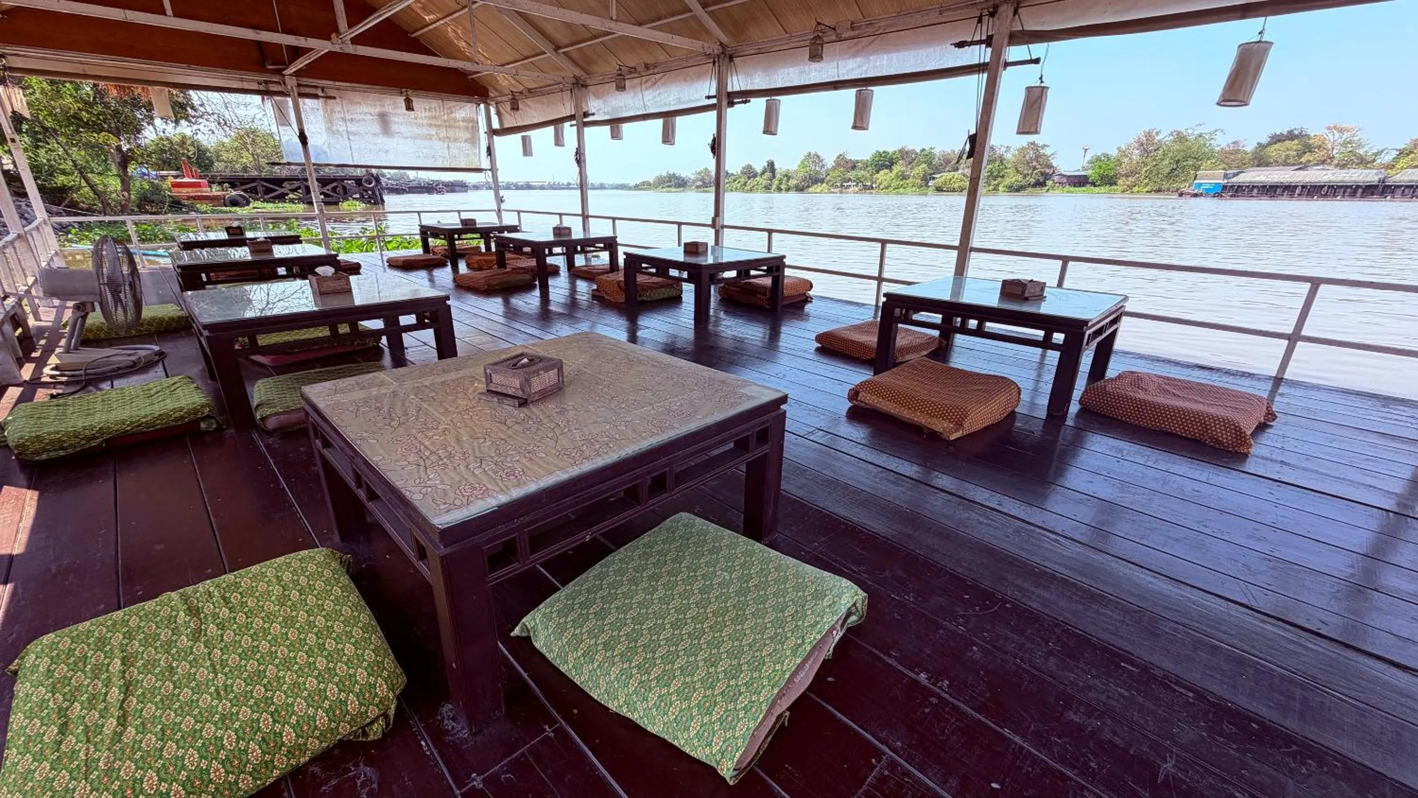 Restaurant/places to eat in Ayutthaya Garden River Home