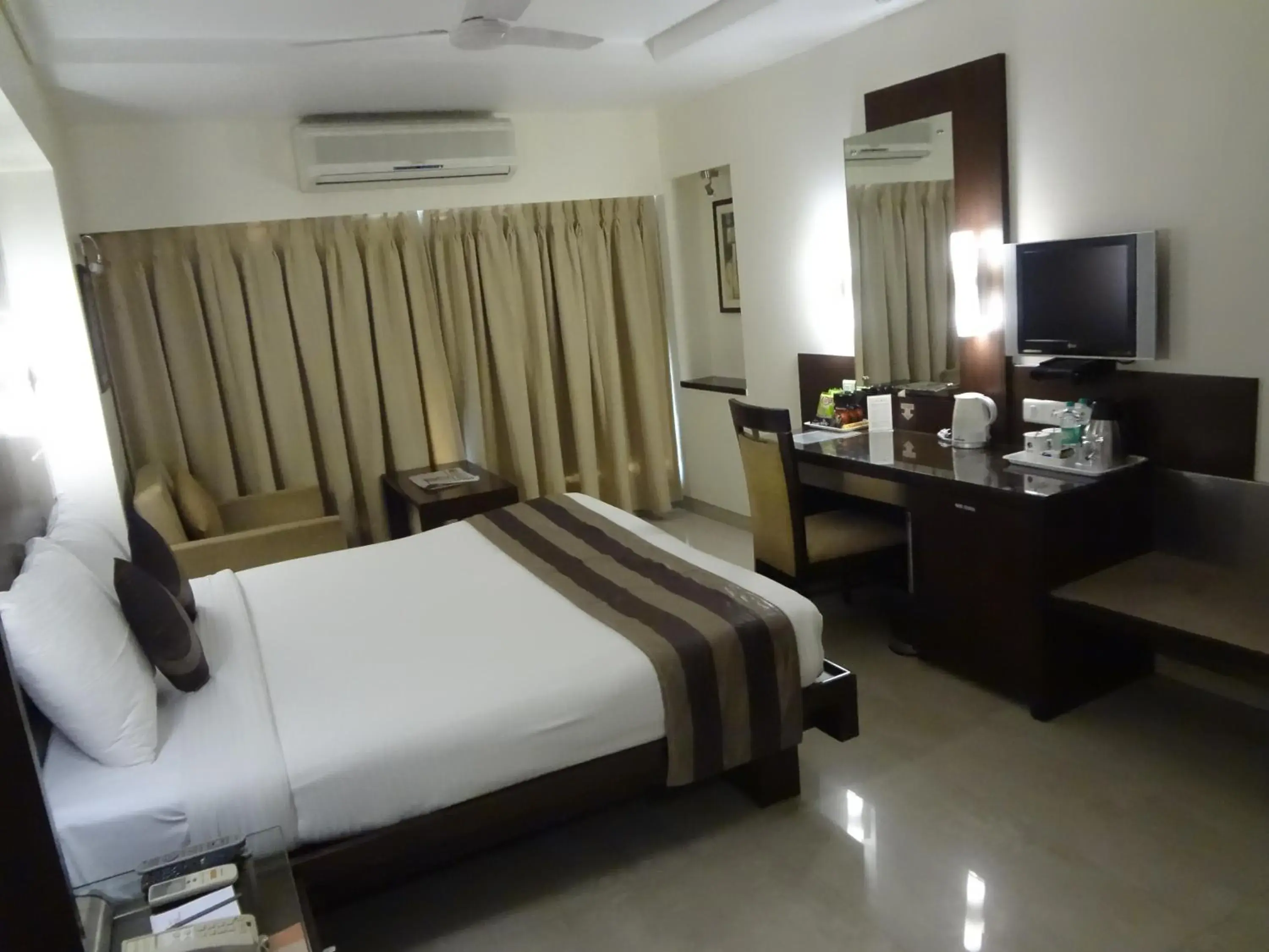 Photo of the whole room, Bed in Hotel Suba Galaxy Mumbai Photo of the whole room, Bed in Hotel Suba Galaxy Mumbai
