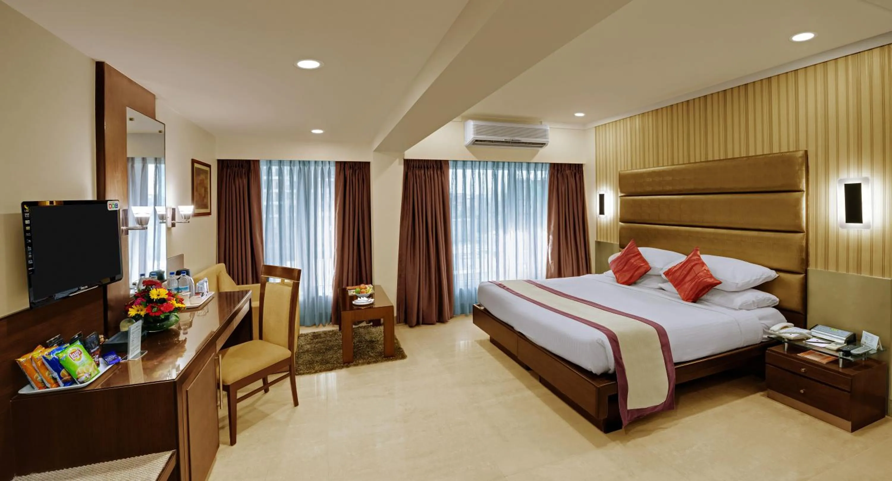 Bed in Hotel Suba Galaxy Mumbai