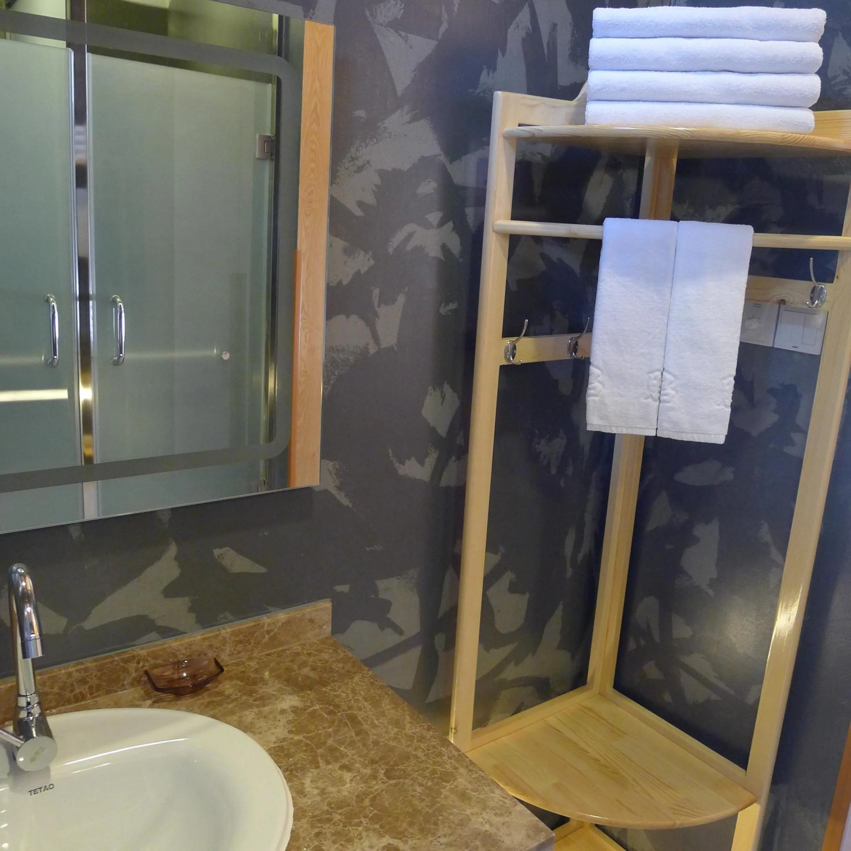 Bathroom in Ming Courtyard