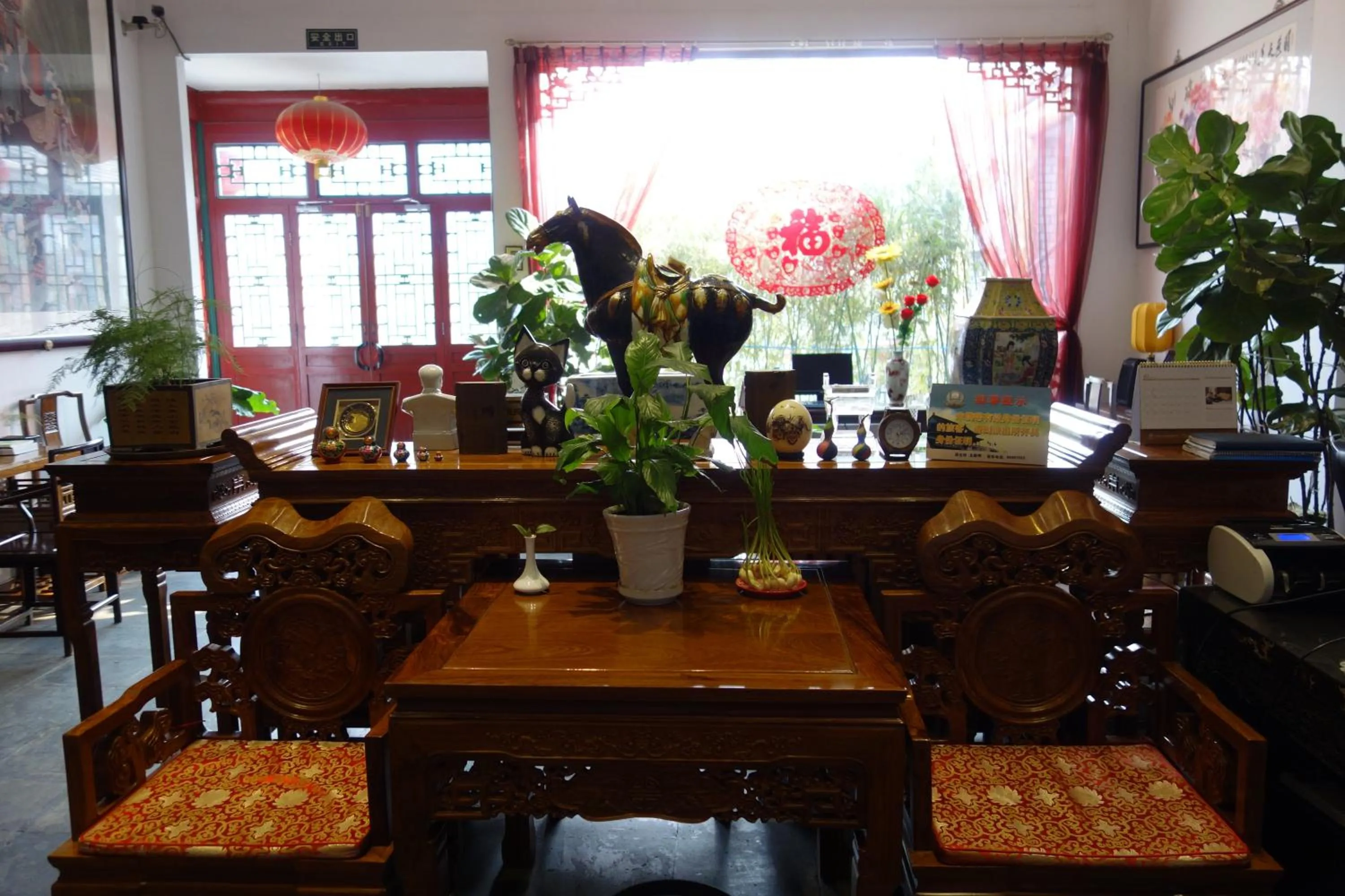 Communal lounge/ TV room, Restaurant/Places to Eat in Ming Courtyard