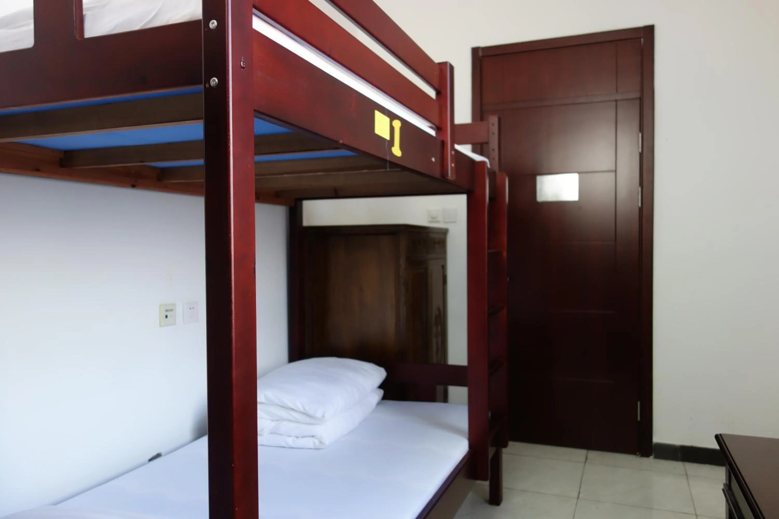 Bed, Bunk Bed in Ming Courtyard