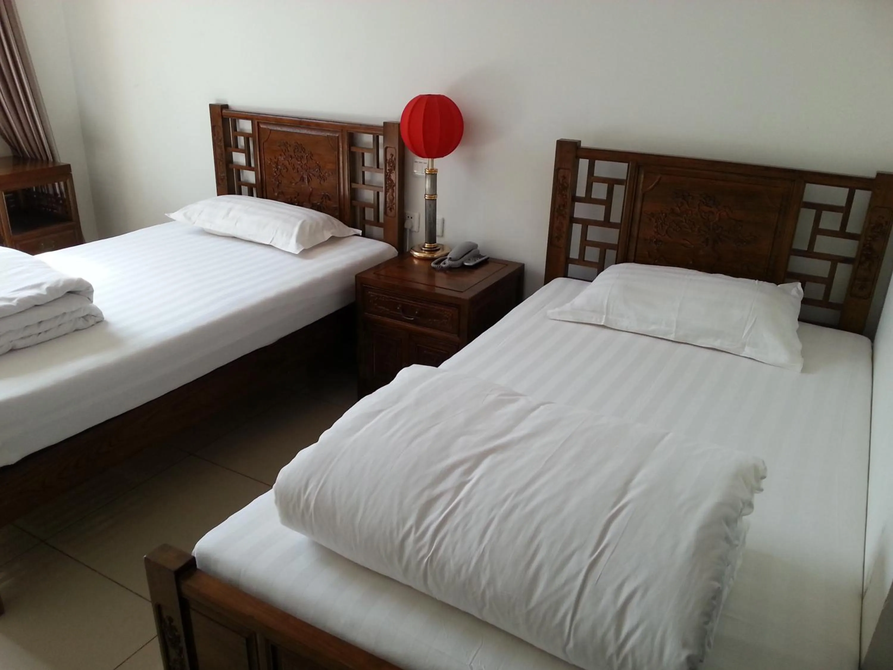 Bedroom in Ming Courtyard