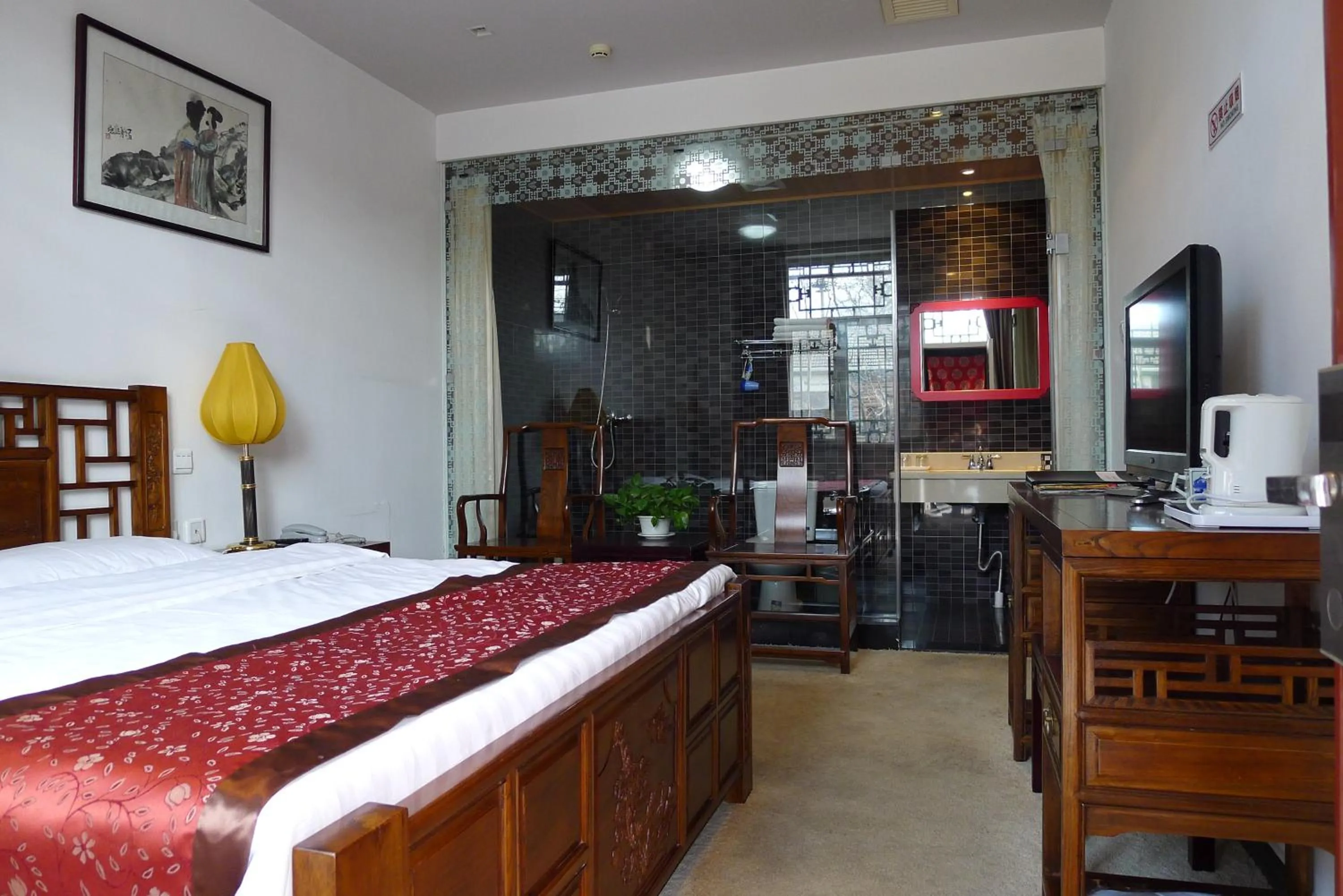 Photo of the whole room in Ming Courtyard