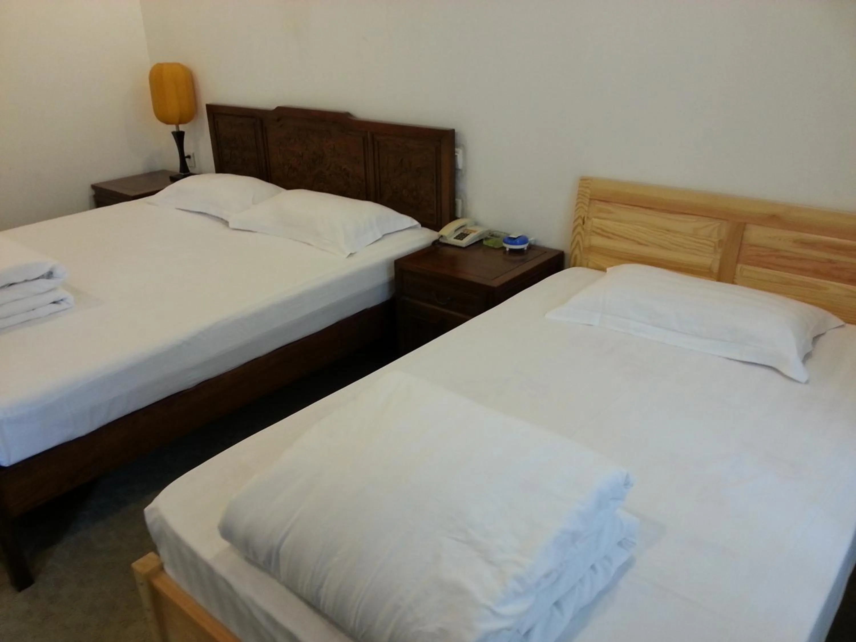 Bedroom in Ming Courtyard