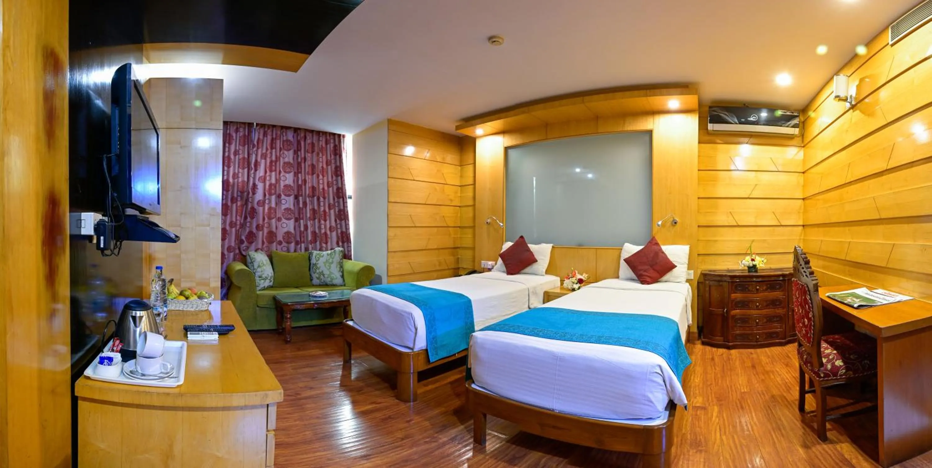 Hotel Emarald, New Delhi