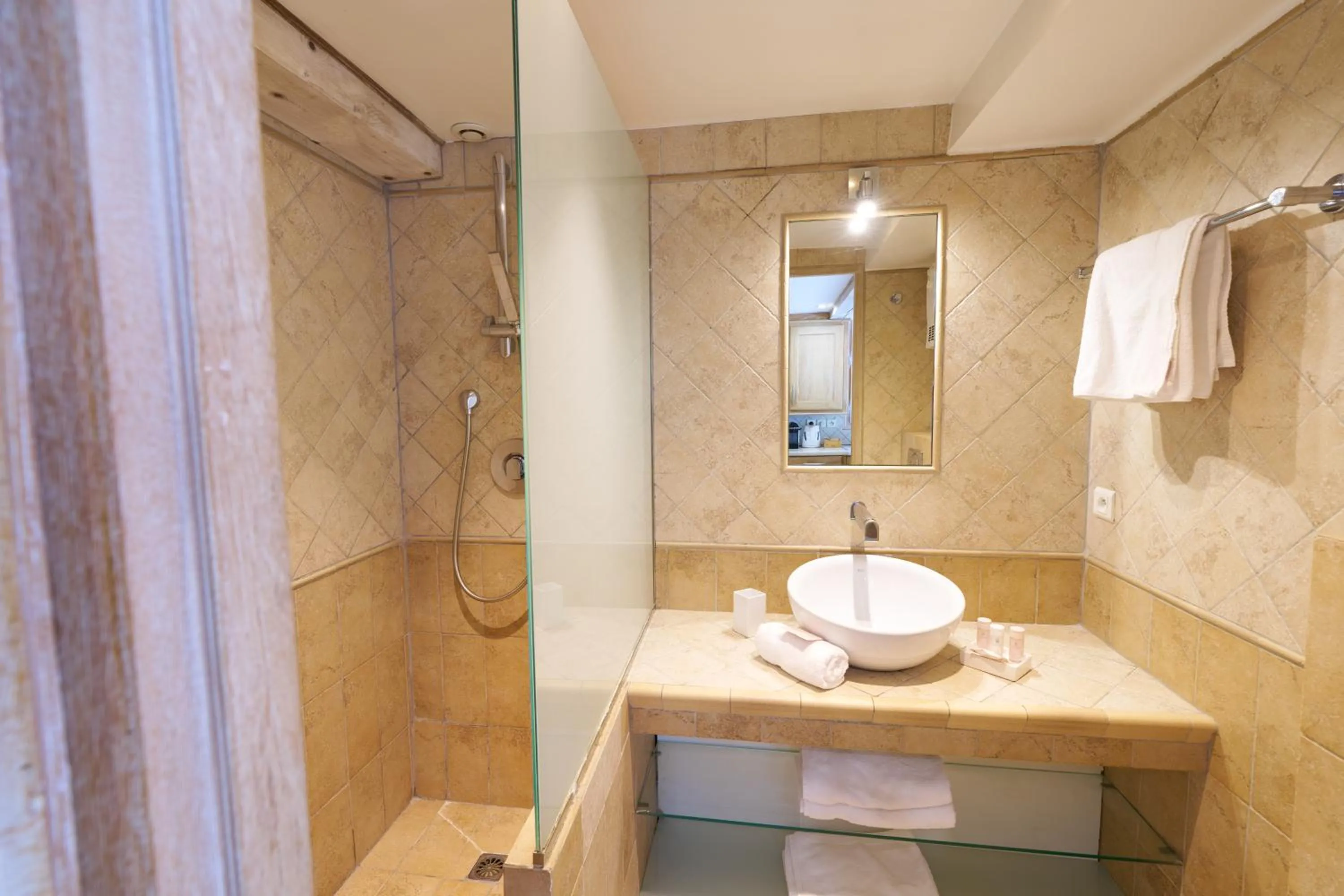 Bathroom in La Bastide du Soleil