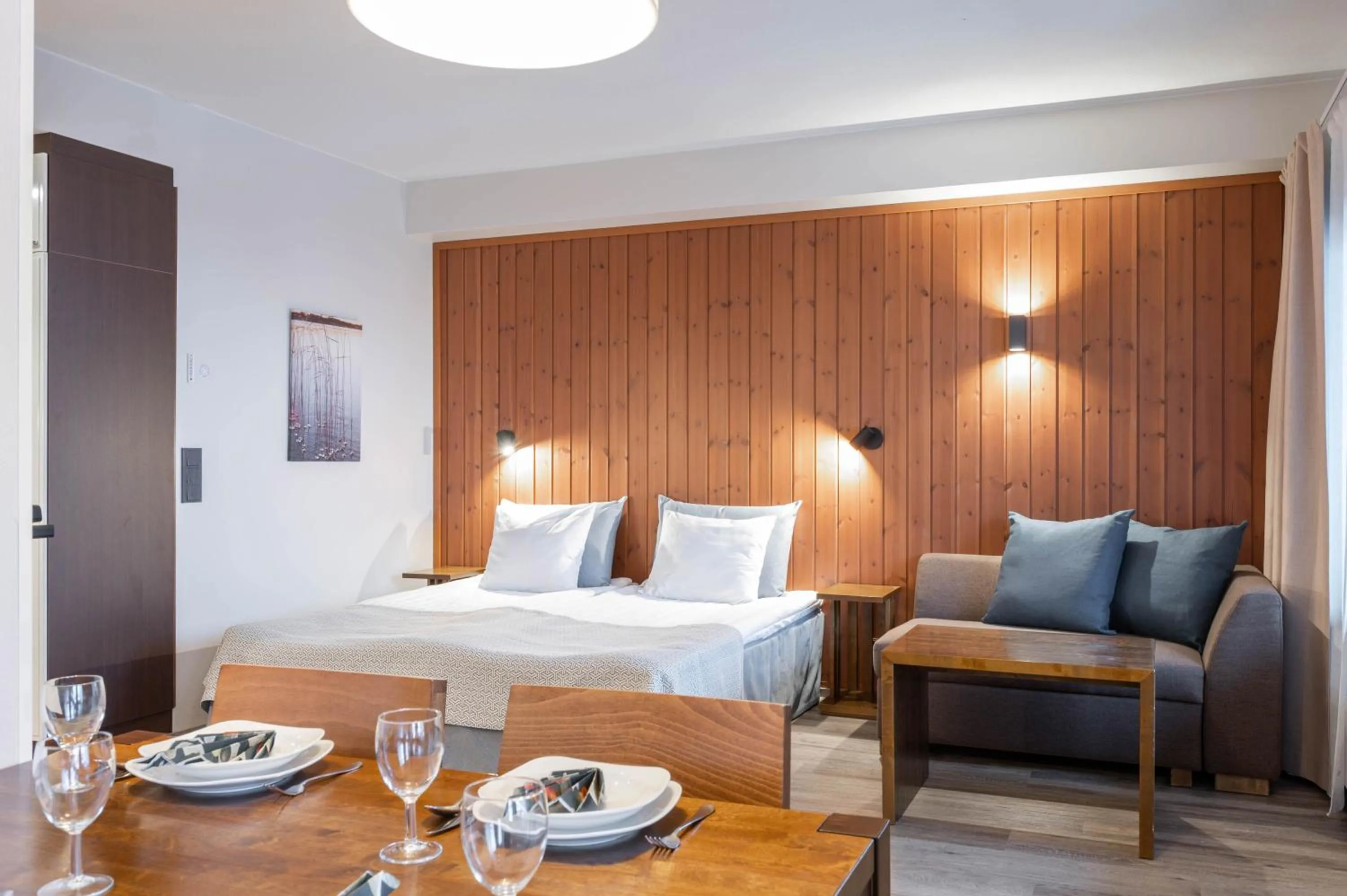 Decorative detail, Bed in Ski-Inn RukaVillage