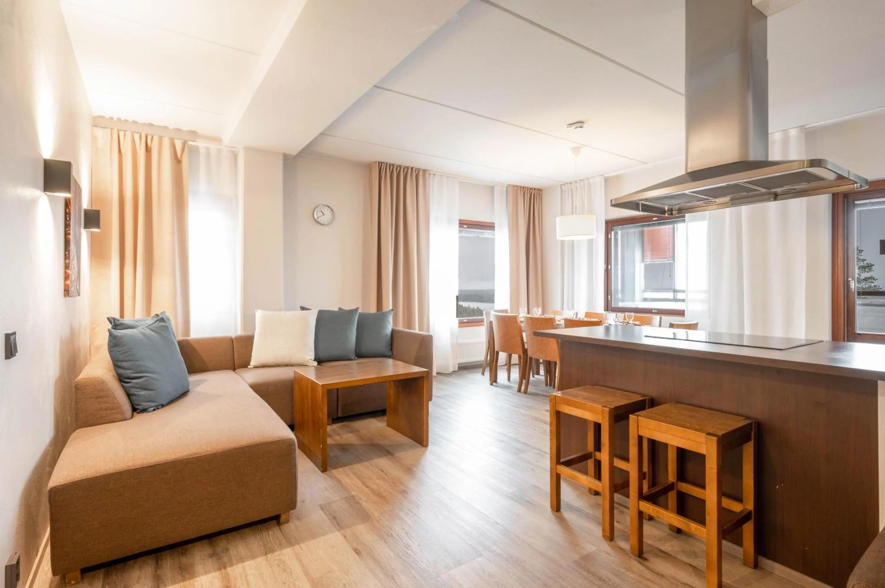 Seating area in Ski-Inn RukaVillage