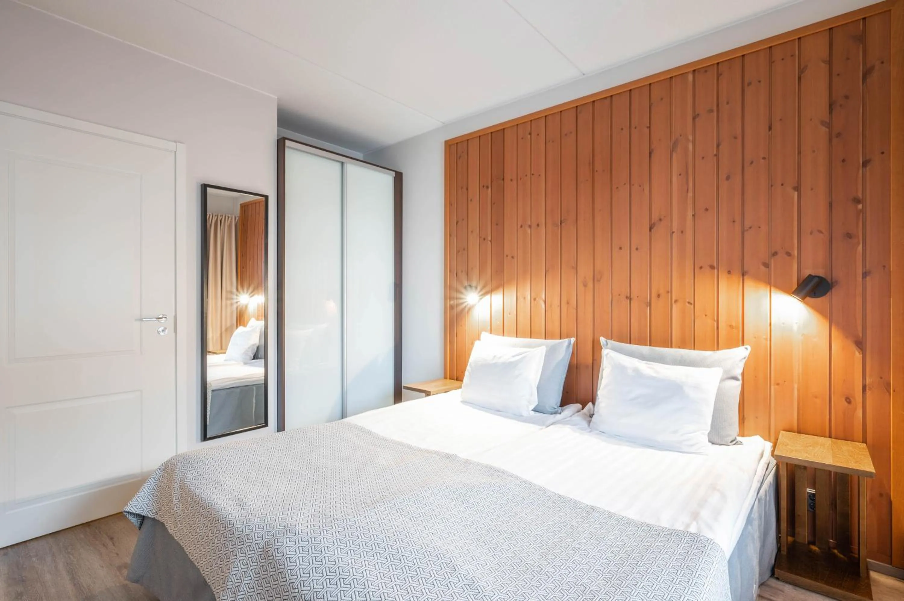 Decorative detail, Bed in Ski-Inn RukaVillage