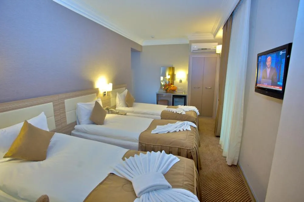 Bed in Laleli Emin Hotel