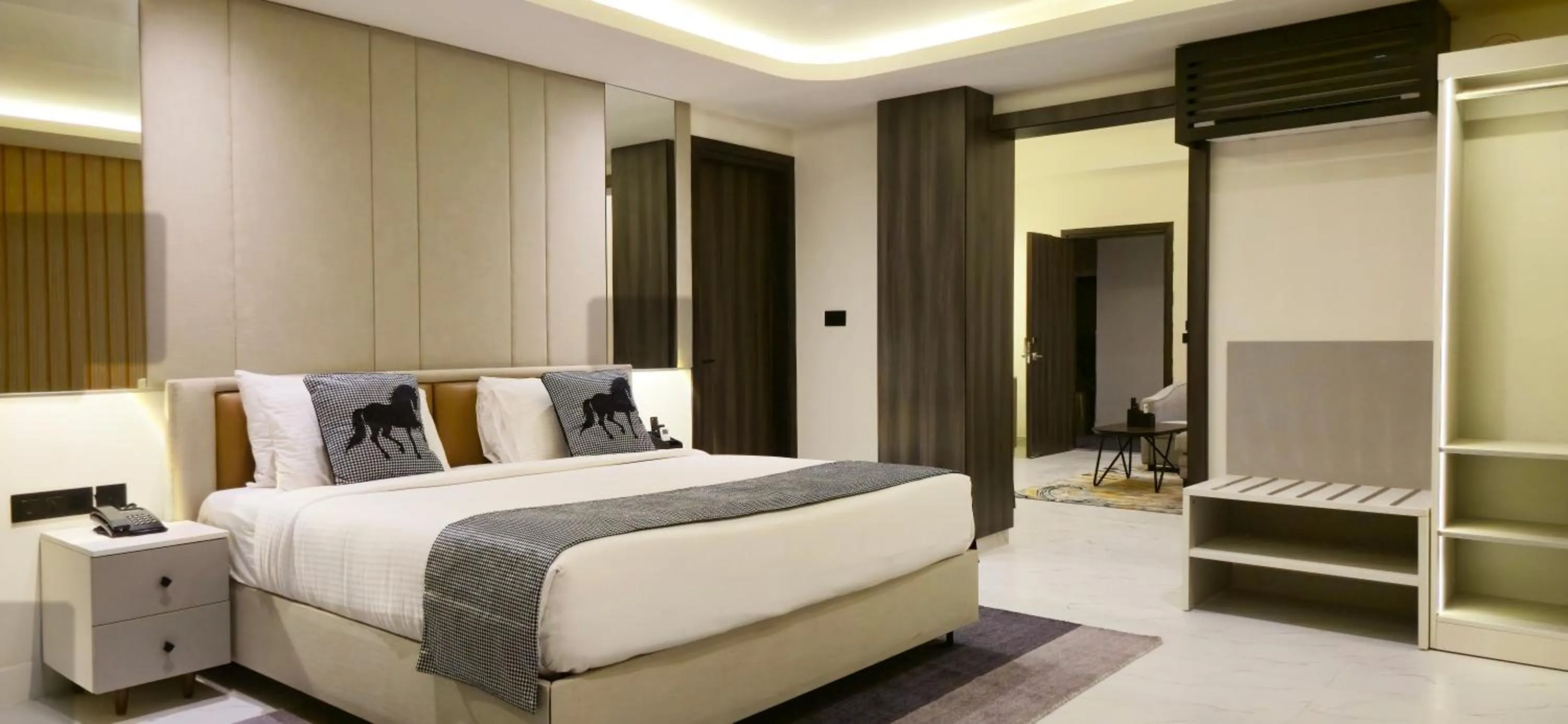 Bed in Pink Pearl Hotel By Chokhi Dhani