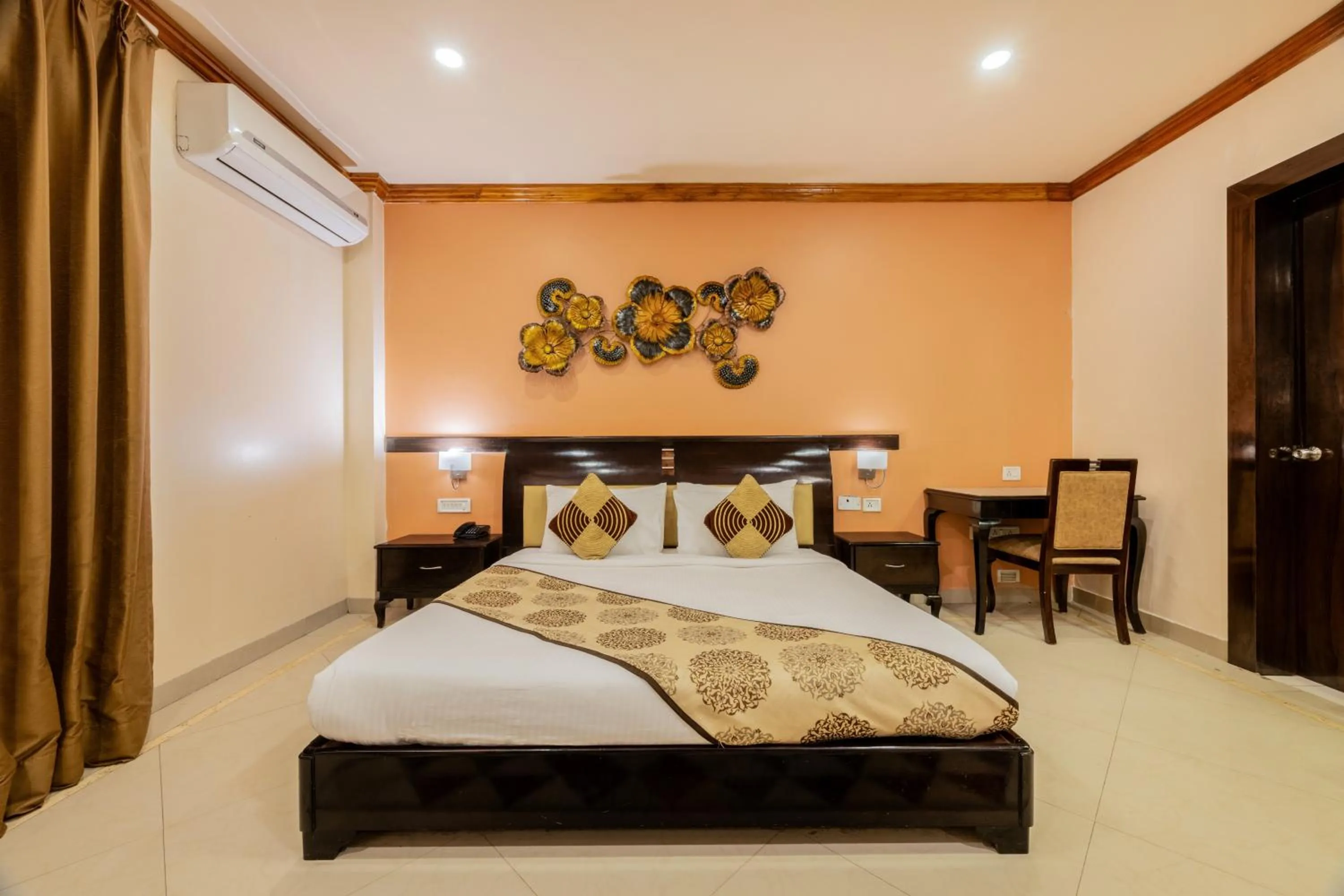 Bed in Pink Pearl Hotel By Chokhi Dhani