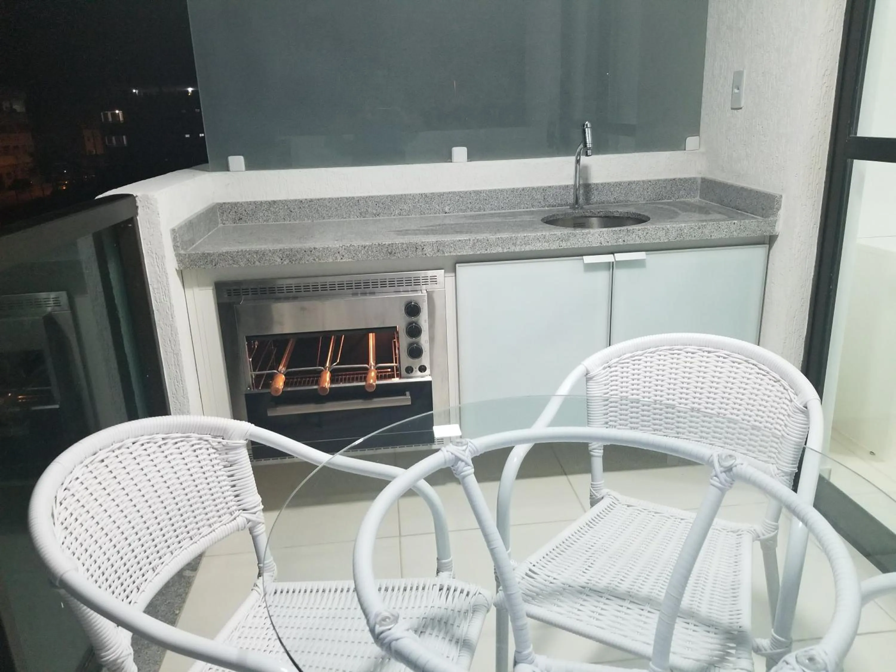 BBQ facilities in Laguna Beach Flat - LUXO