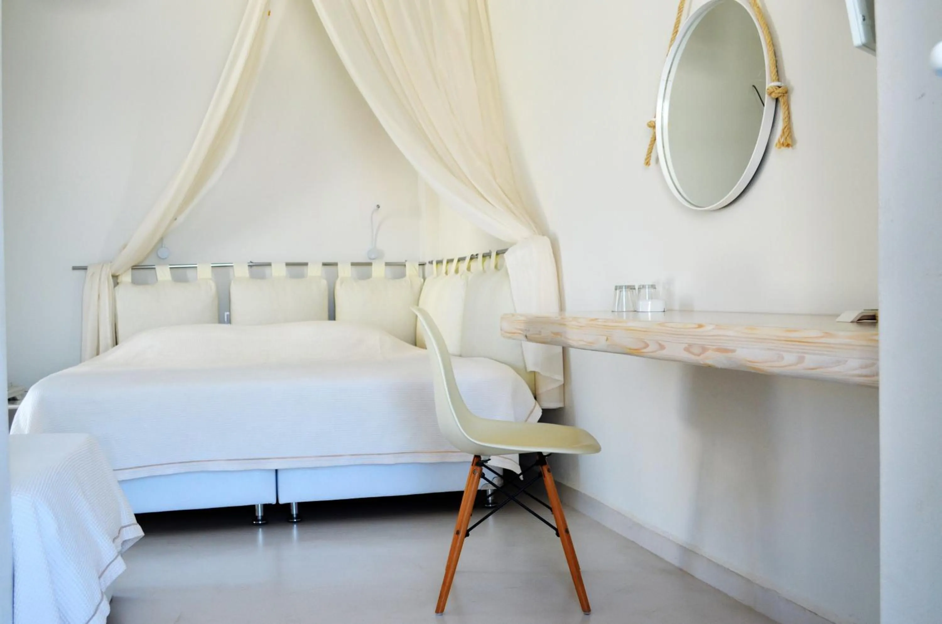 Photo of the whole room, Bed in Faros Resort