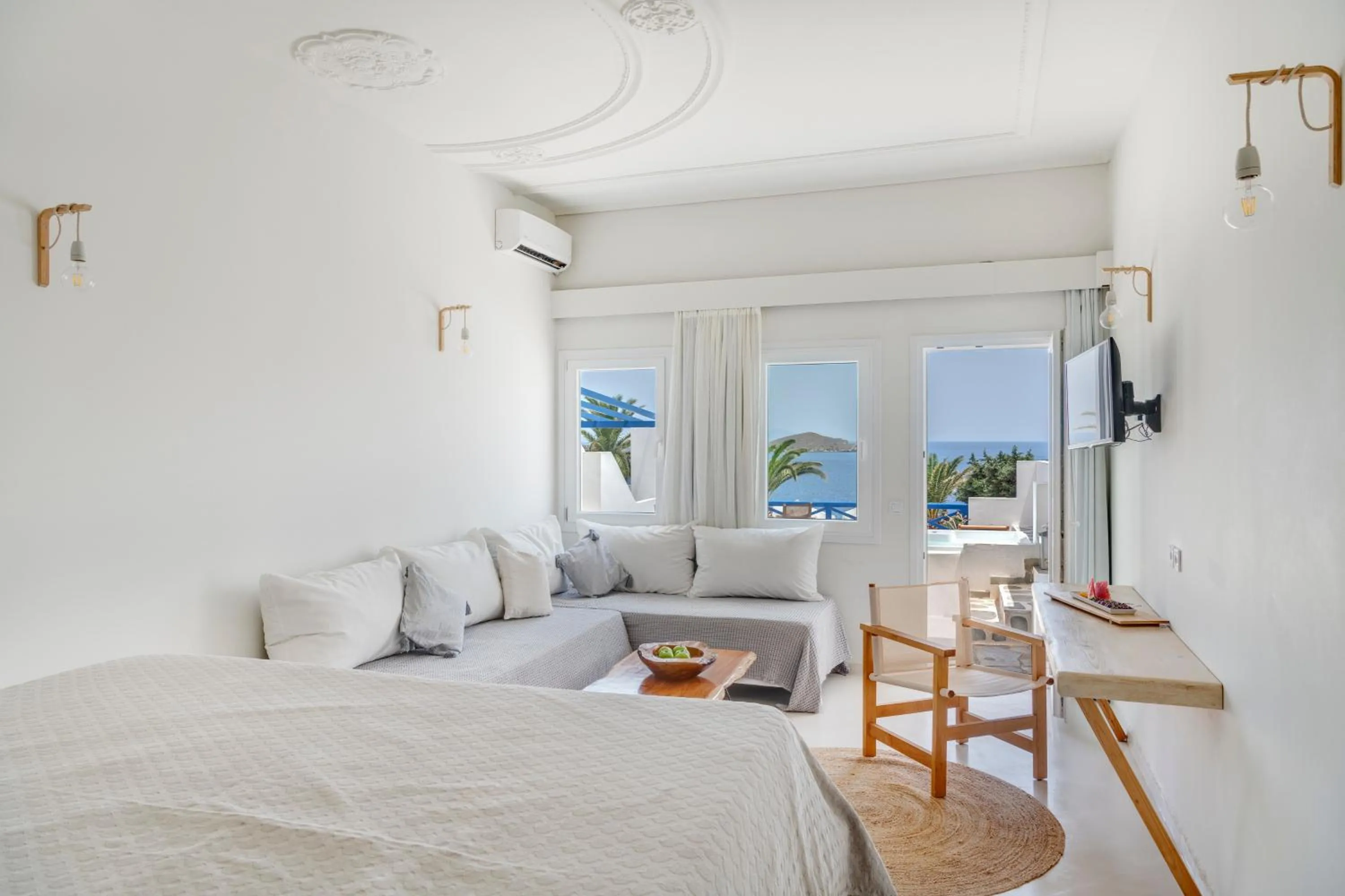 Photo of the whole room, Bed in Faros Resort