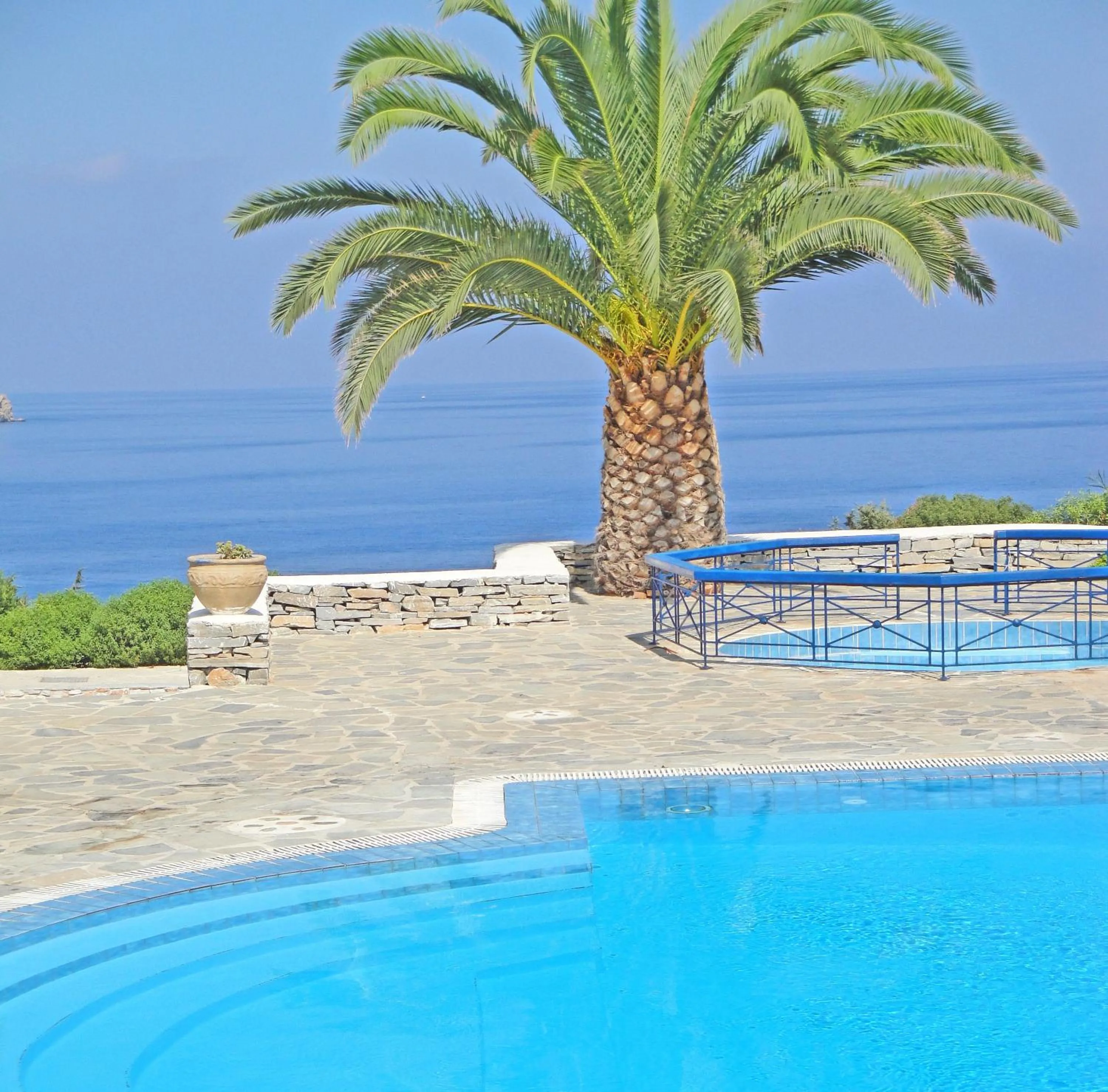 Swimming pool in Faros Resort