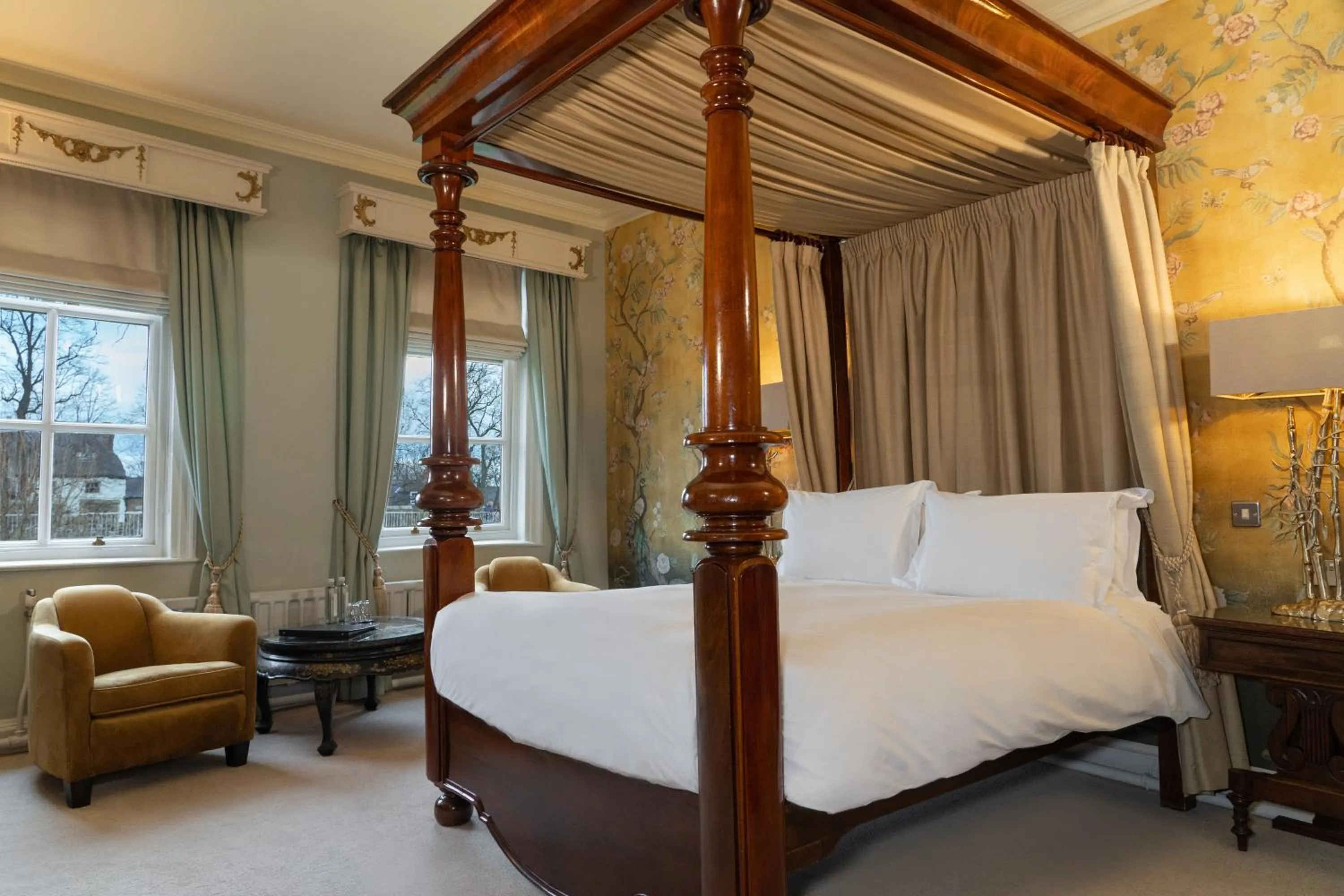 Bed in Grays Court Hotel