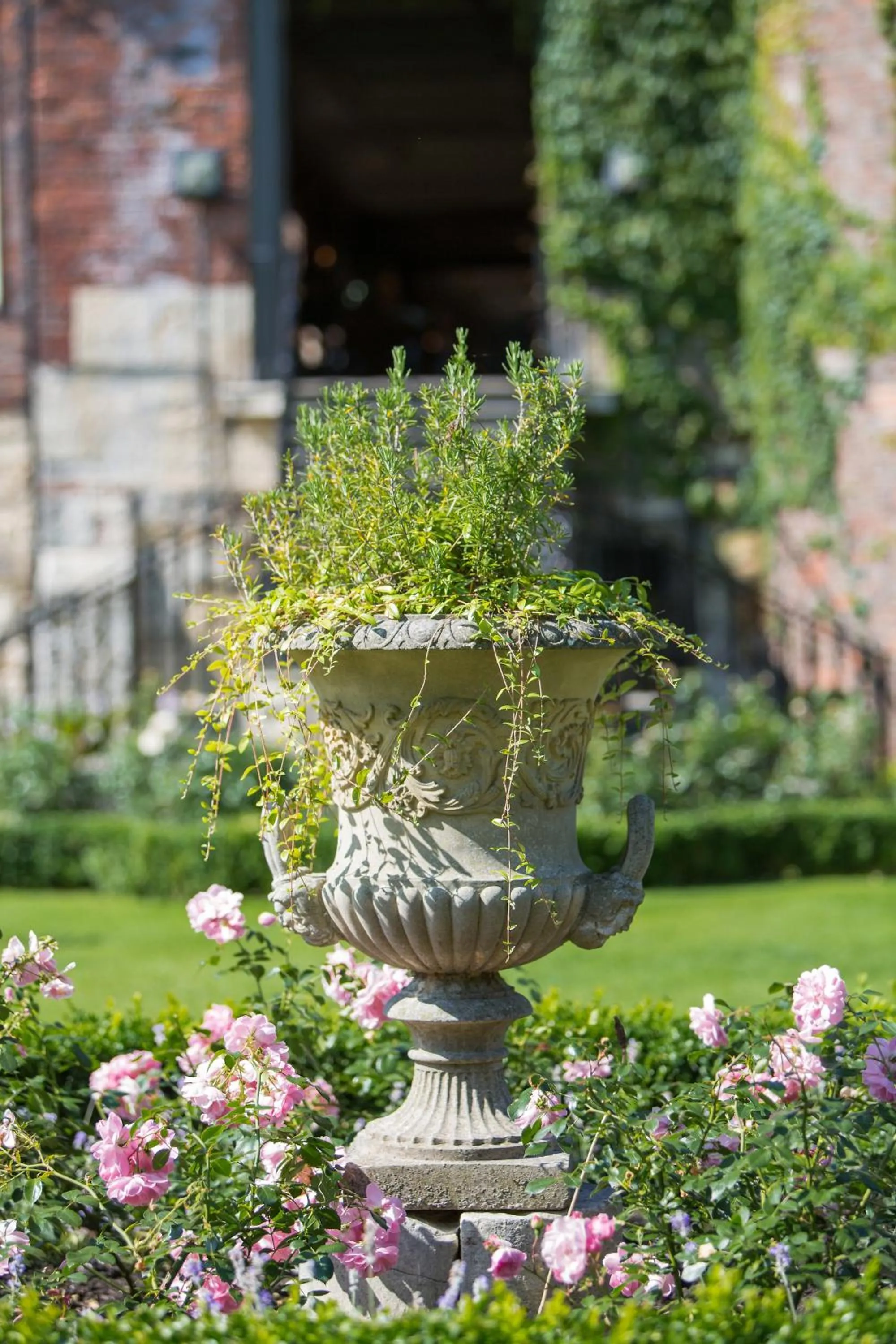 Day in Grays Court Hotel