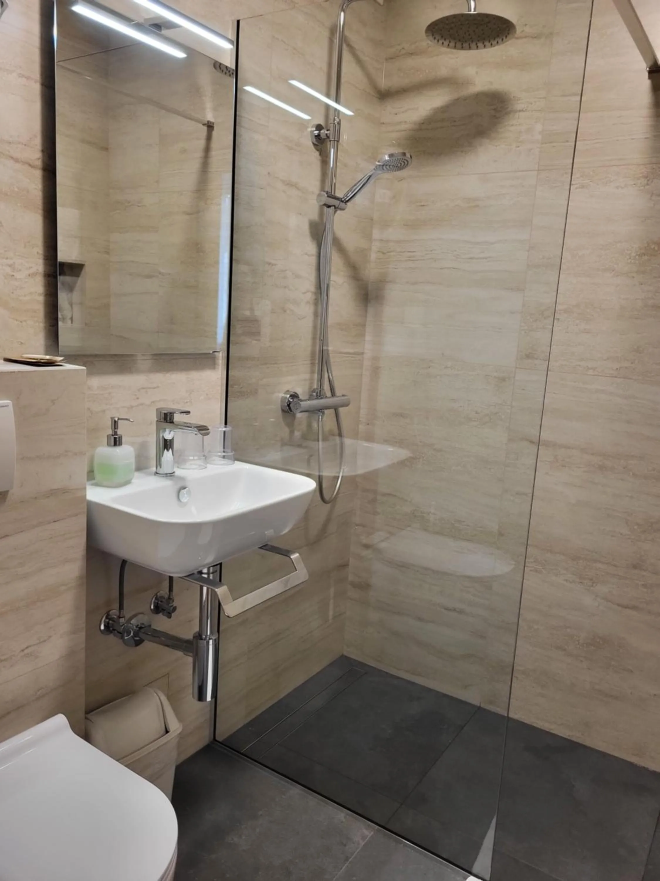 Bathroom in Penzion Tavcar
