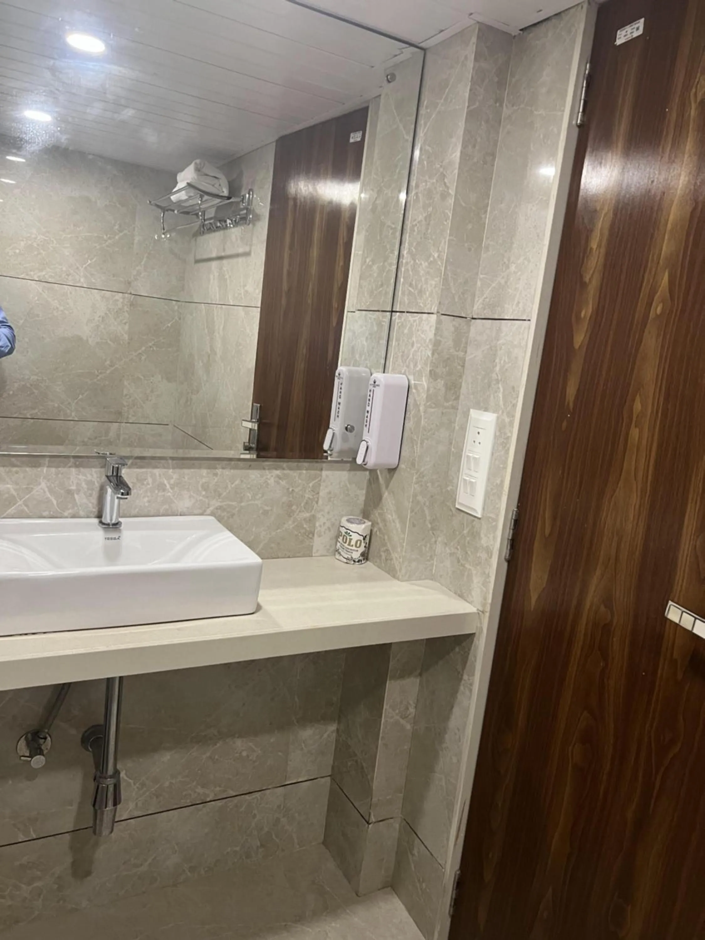 Hotel Supreme - Cuffe Parade
