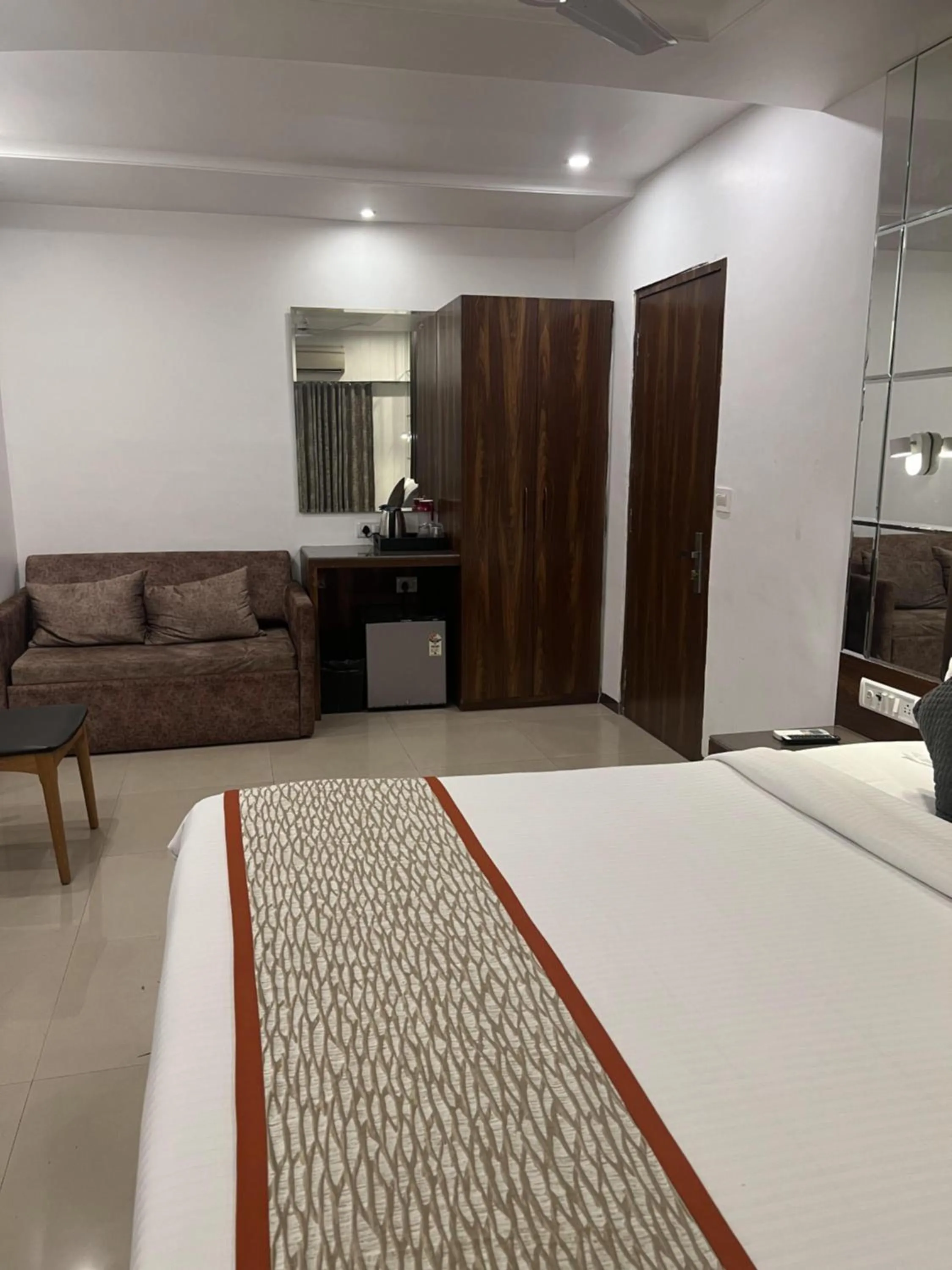 Bed in Hotel Supreme - Cuffe Parade