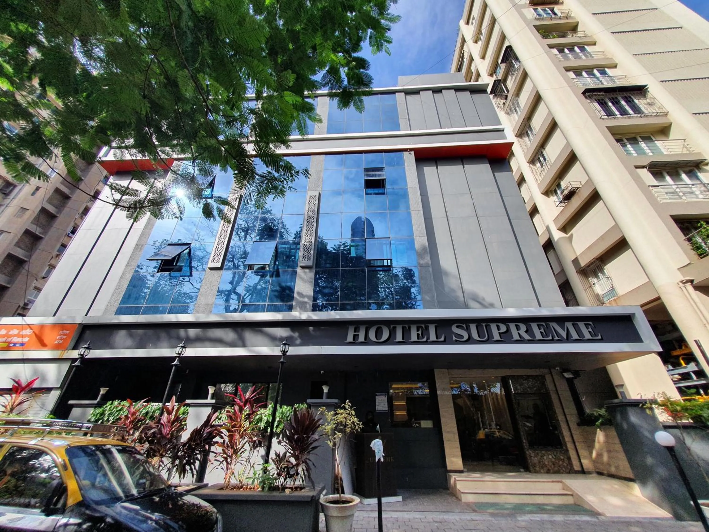 Facade/entrance in Hotel Supreme - Cuffe Parade